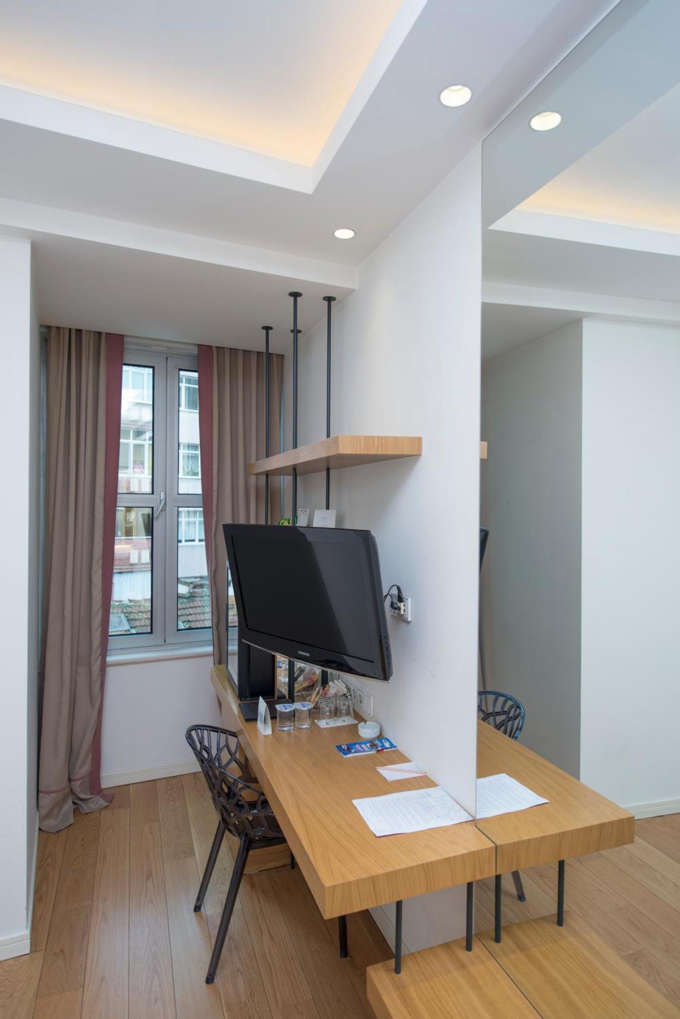 Wes Hotel 4*