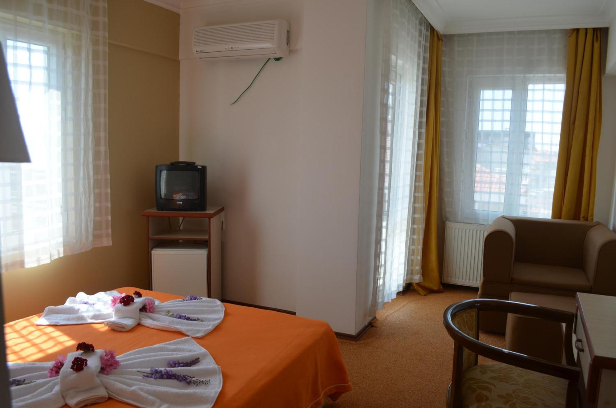 Hotel Megas 3*