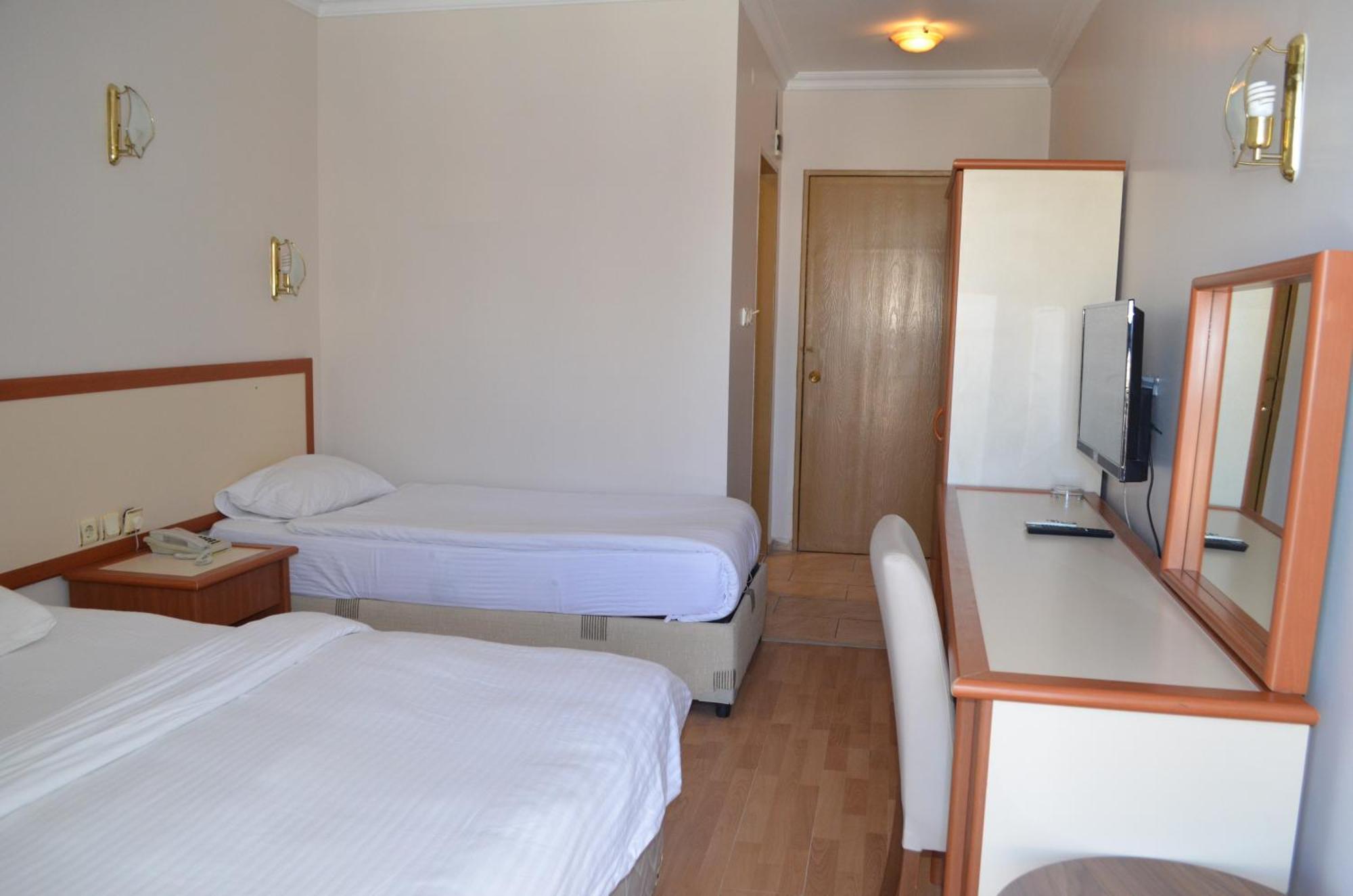 Grand Milano Hotel