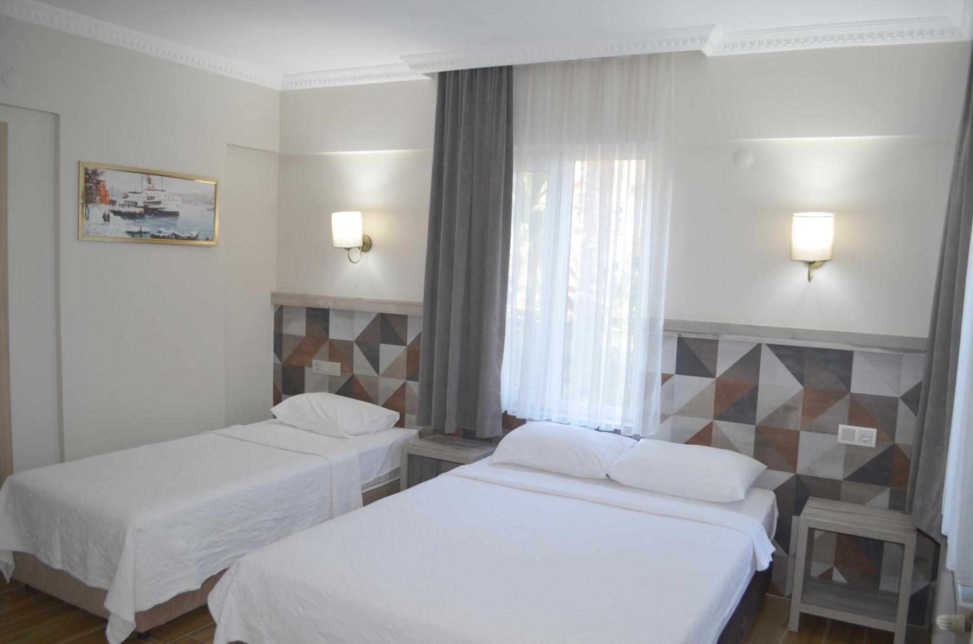 Hotel Megas 3*