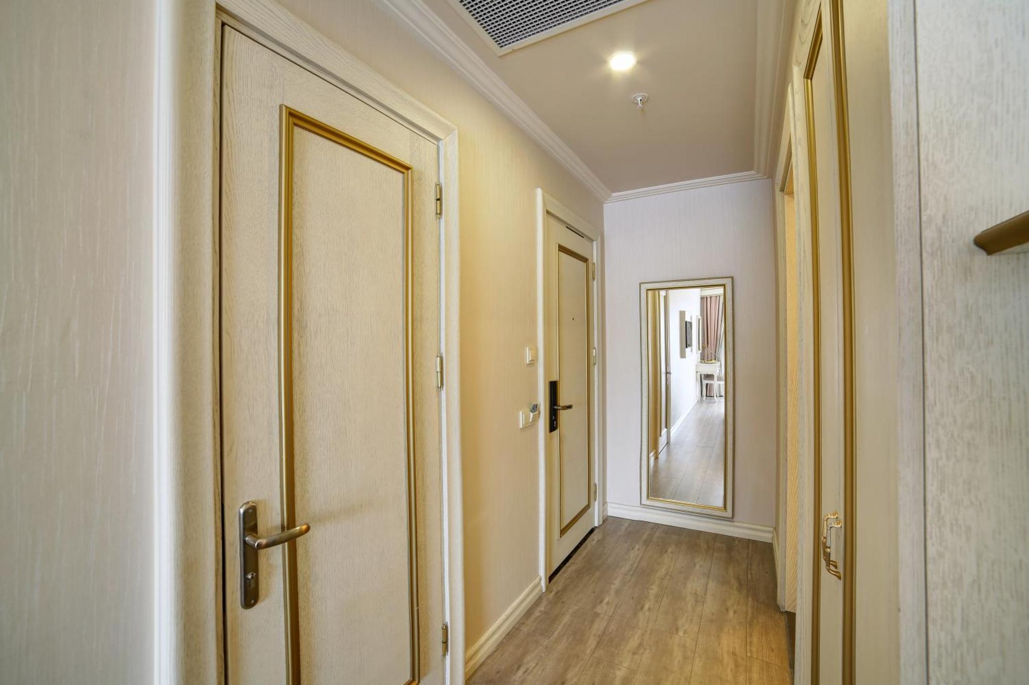 Halifaks Hotel 4*