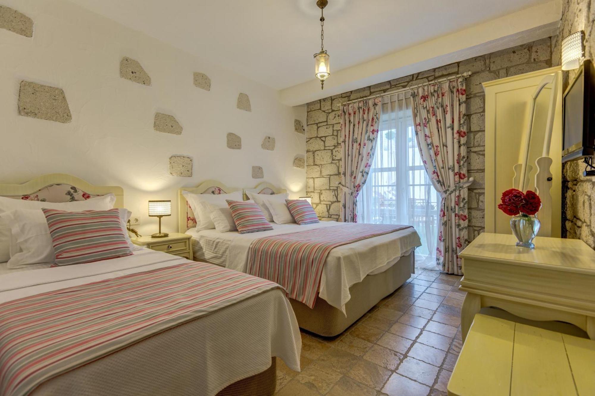 Alanarin Hotel 2*