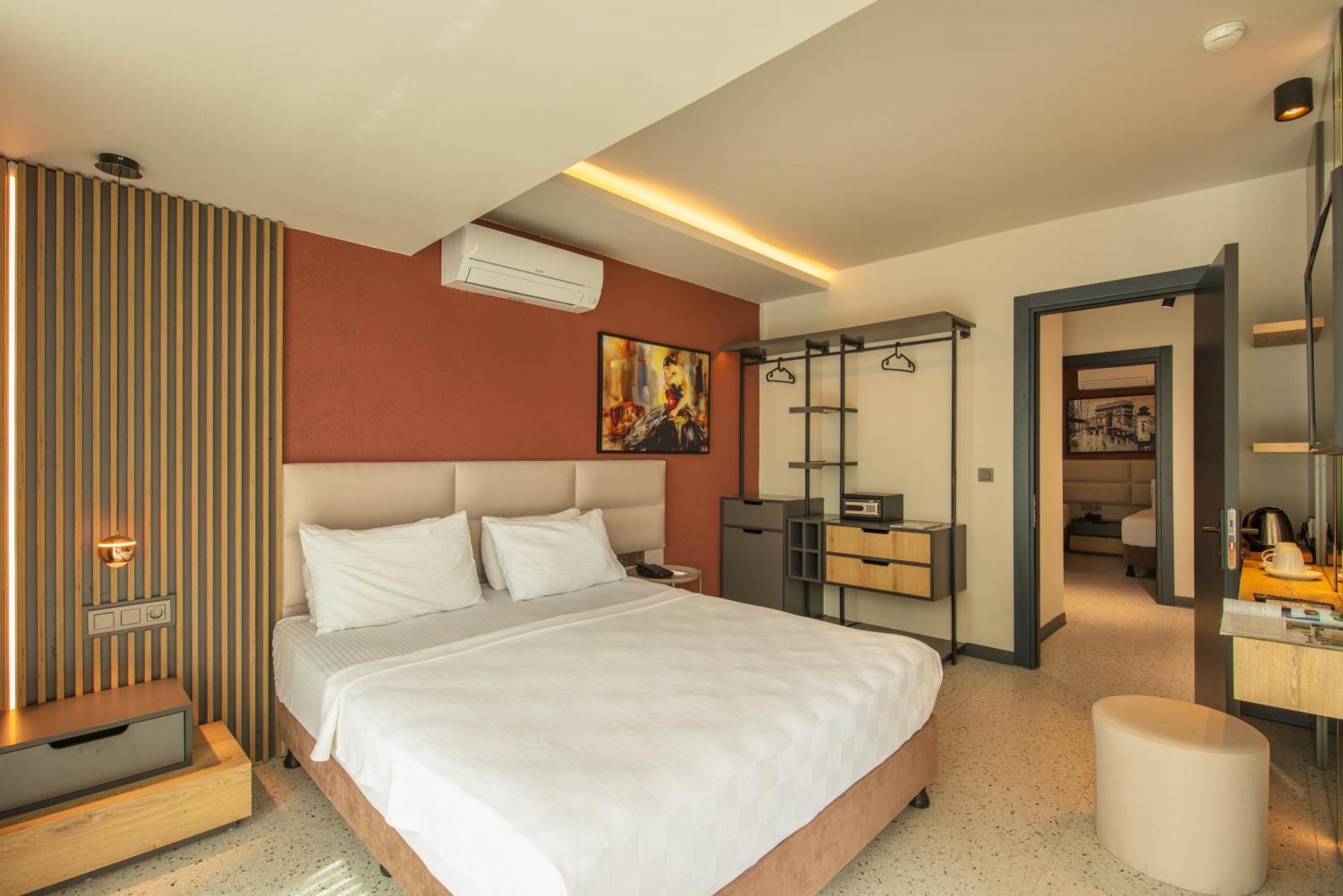 Morina Deluxe Hotel
