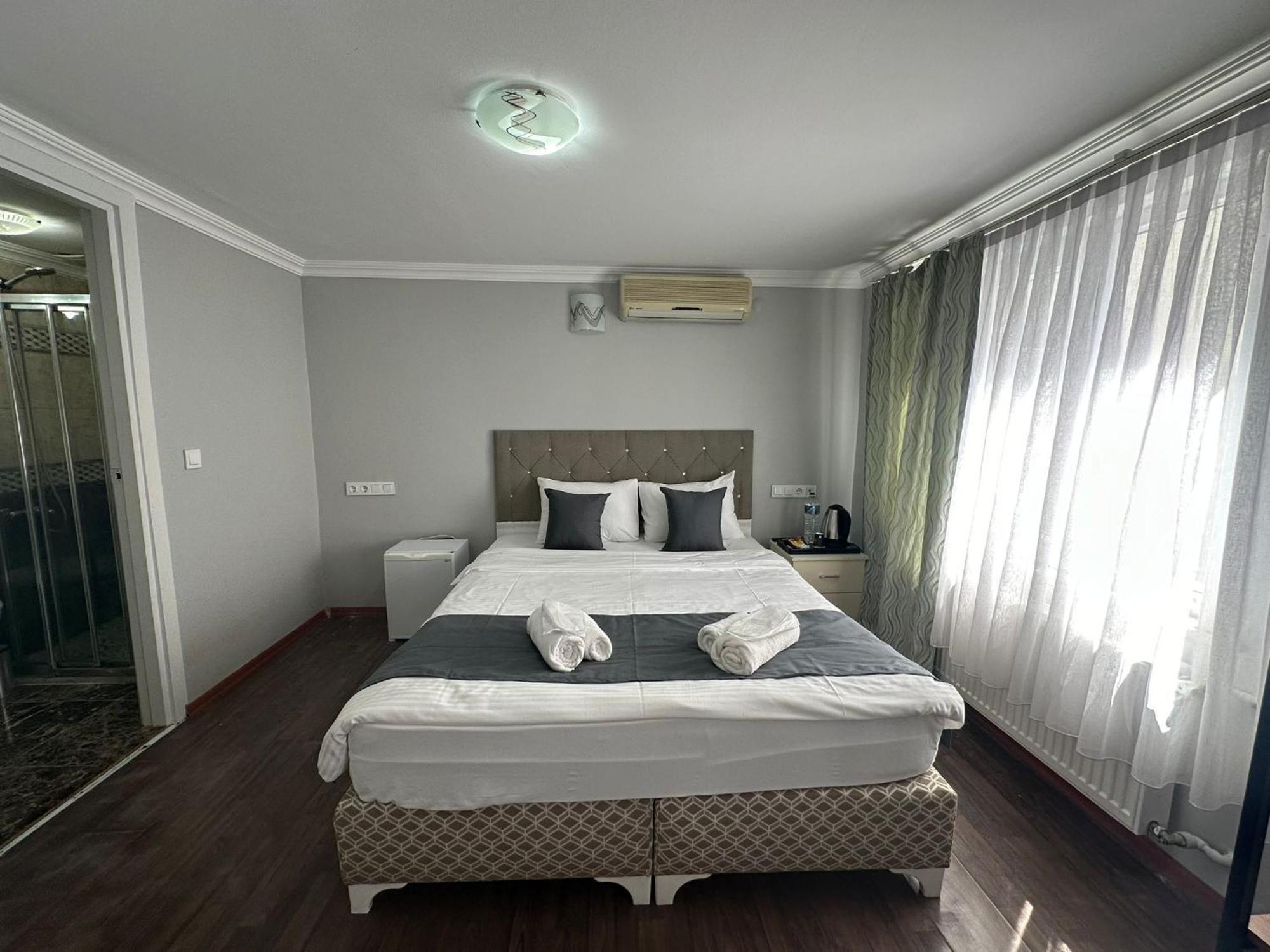 Rose Bouquets Hotel Istanbul