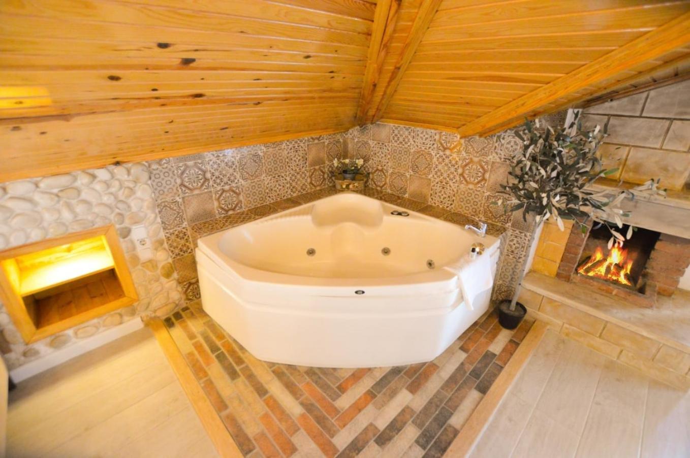 Piazza Hotel 3*