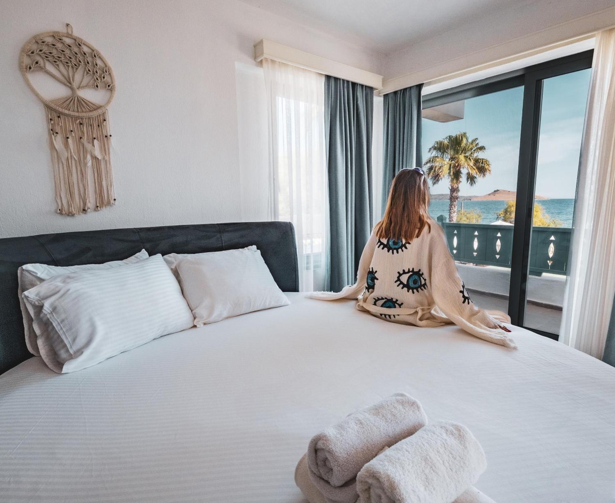 Kefi & Hotel 3*