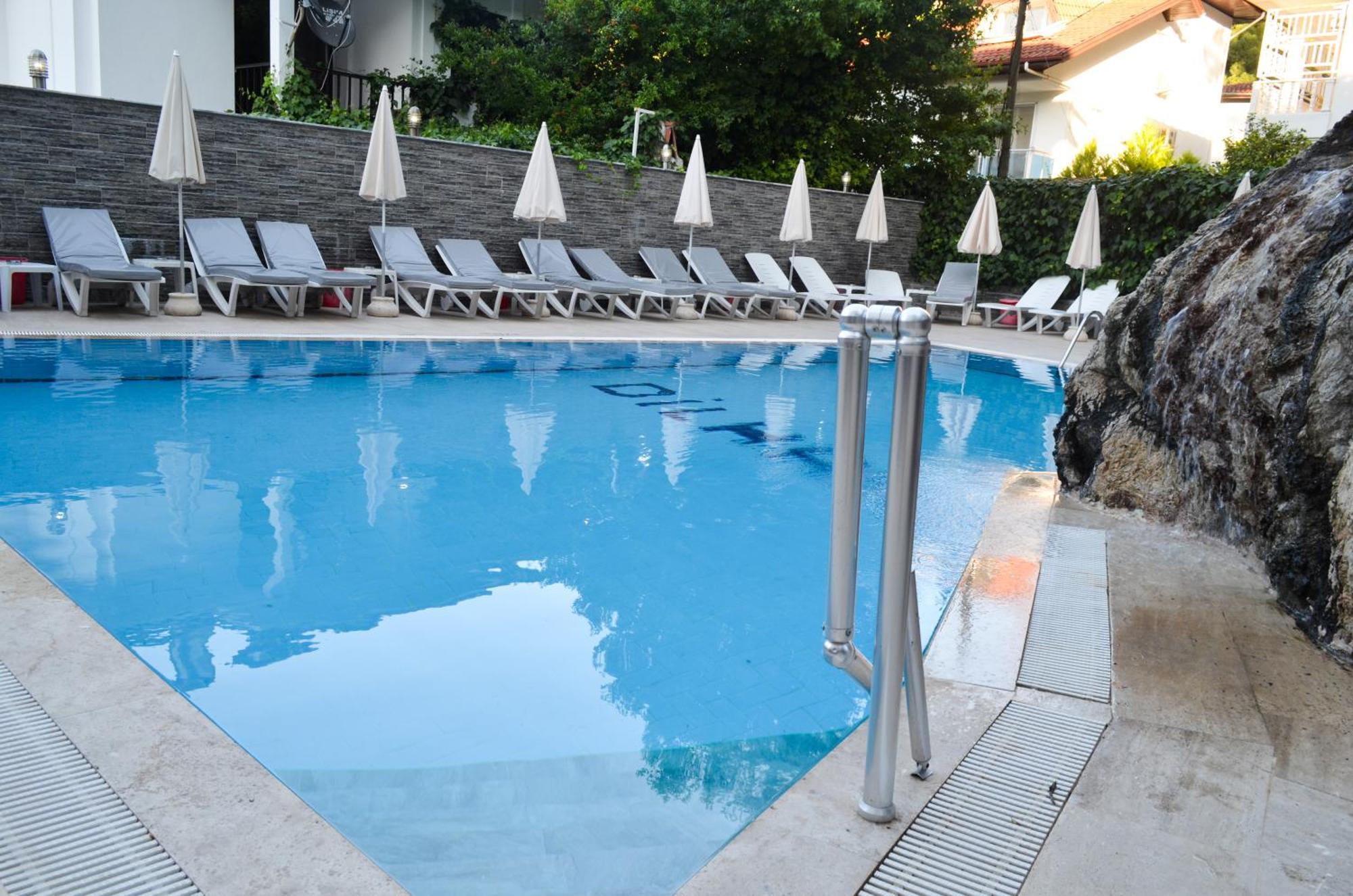 Dilhan Hotel 2*