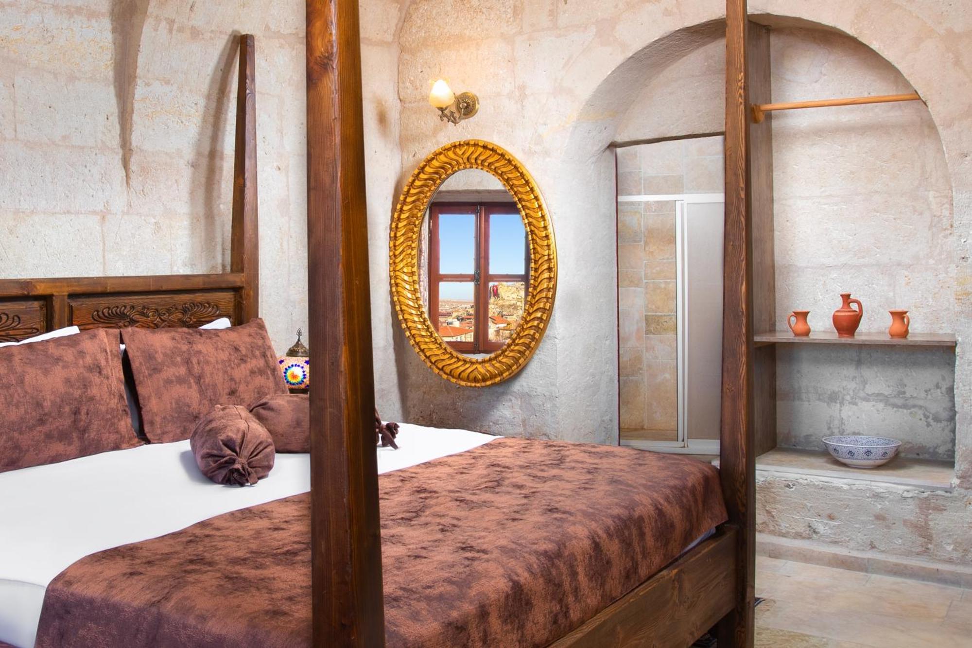 Romantic Cave
