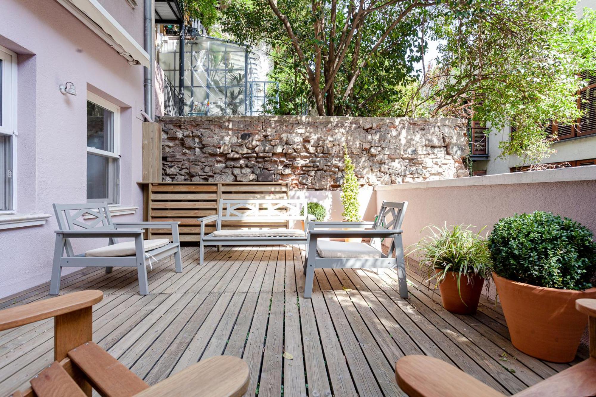 Noa - Tatar Beyi 18 Istanbul