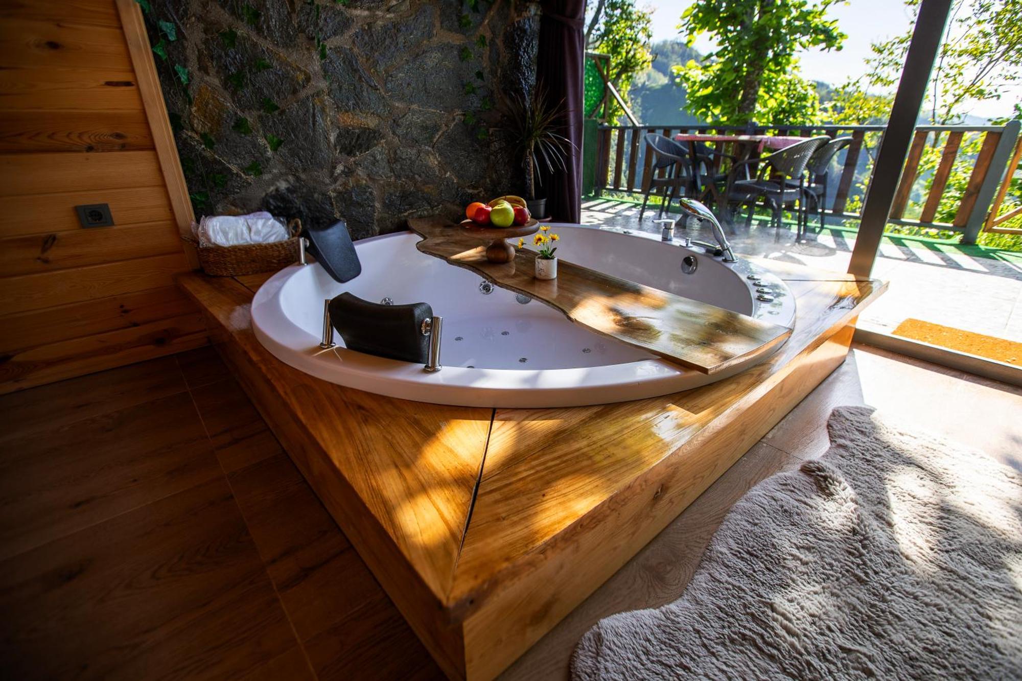 Bed & Breakfast Serenity Bungalov *