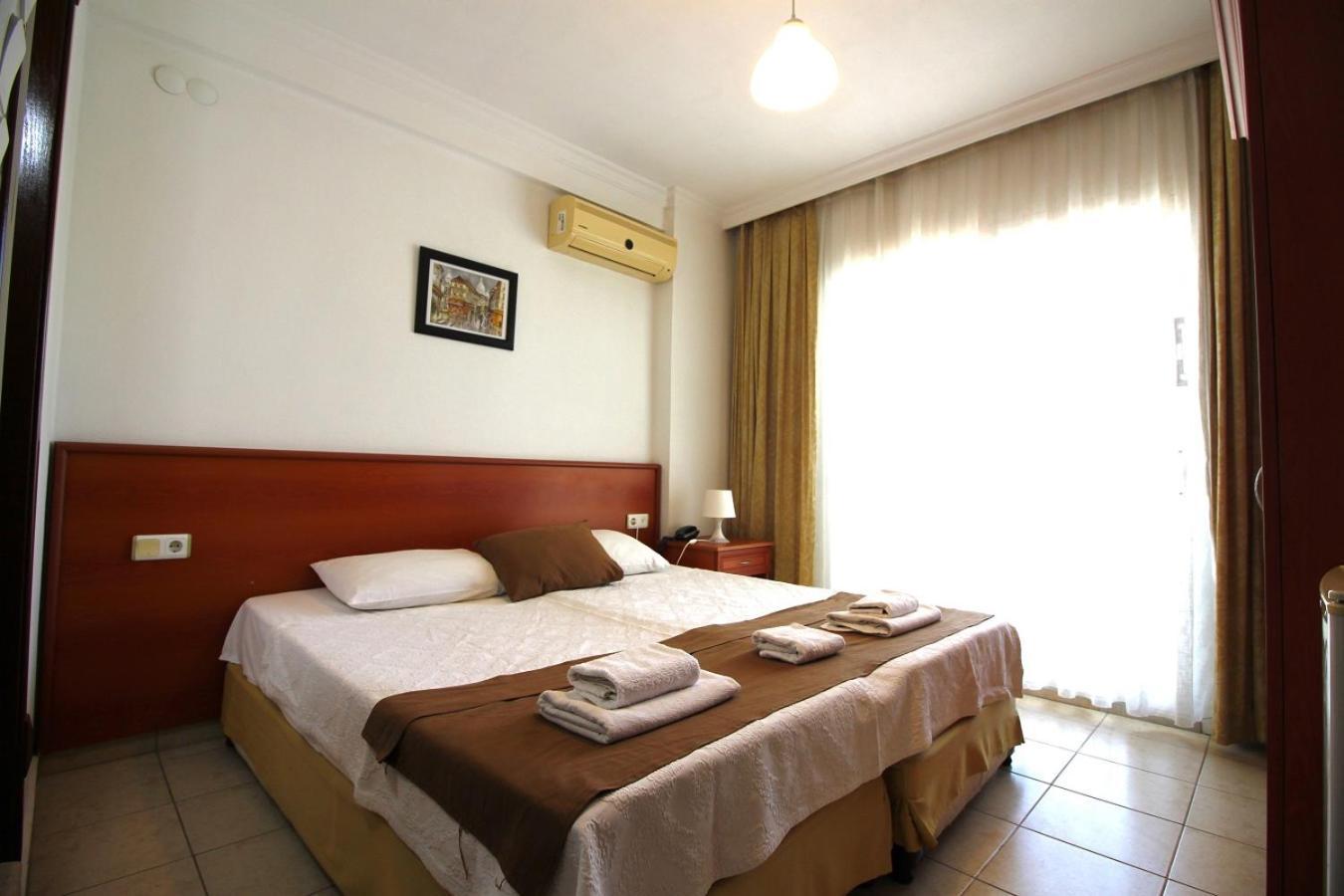 Bonapart Hotel