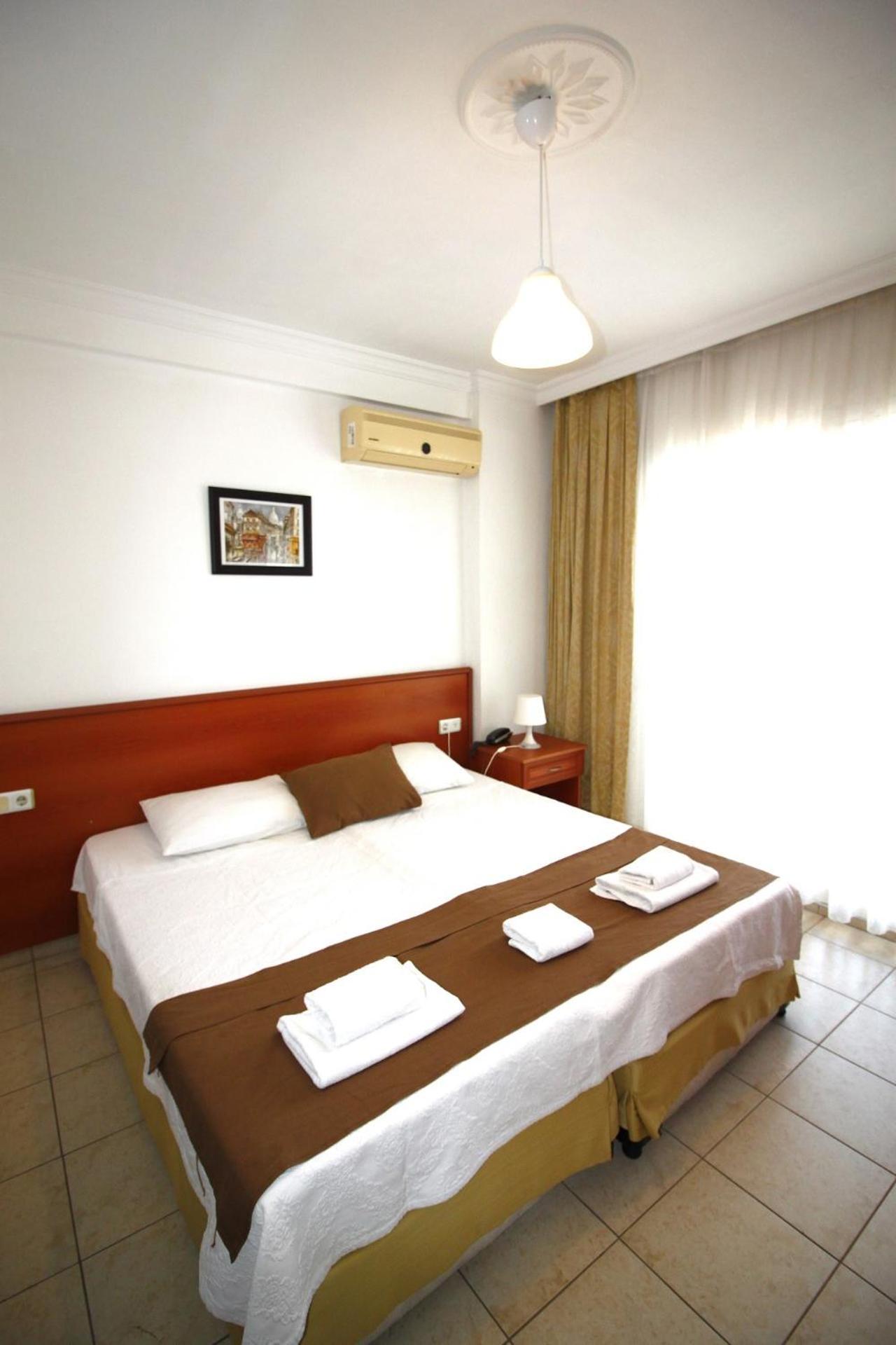 Bonapart Hotel