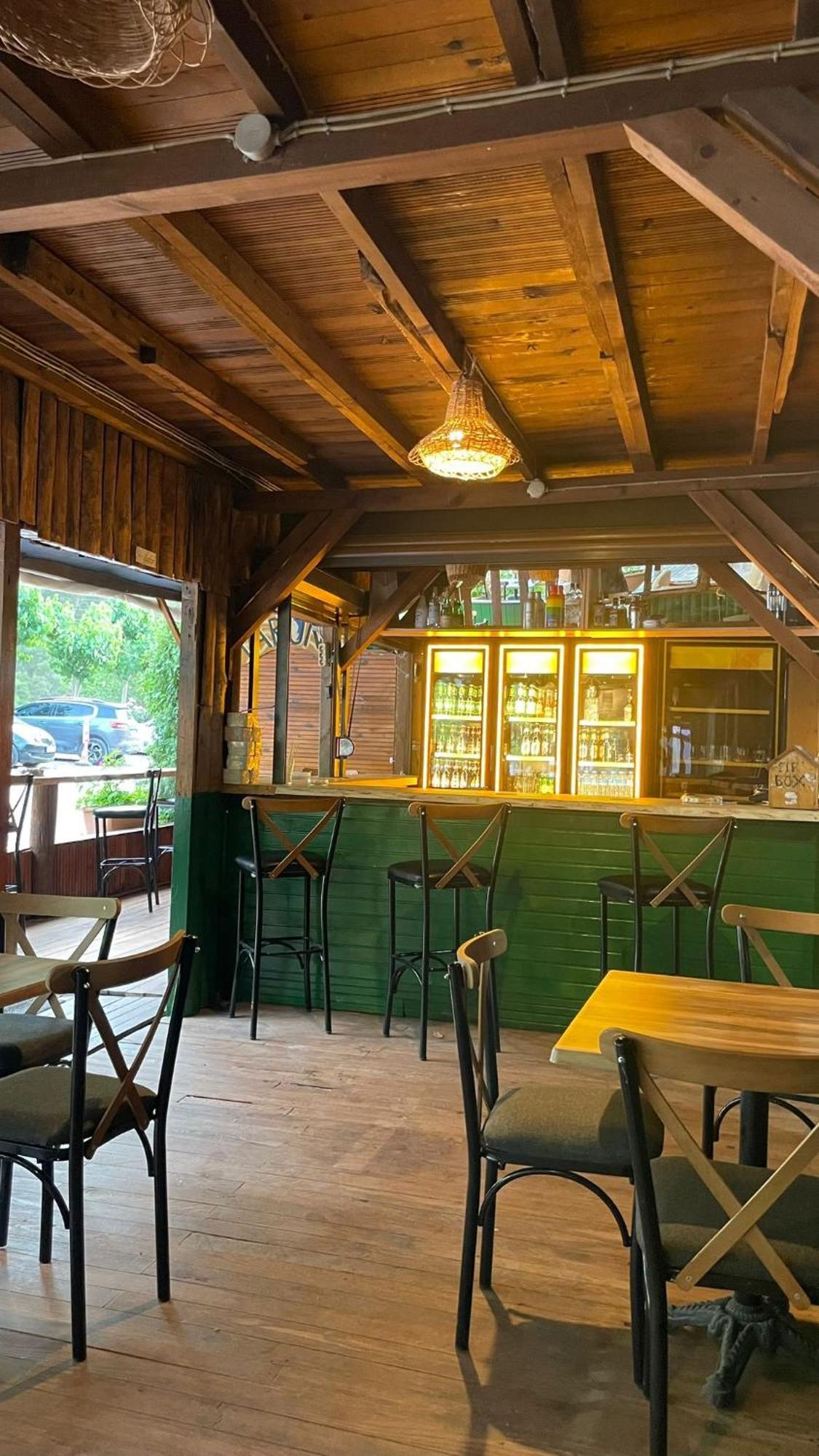 Varuna & Restaurant Guest house