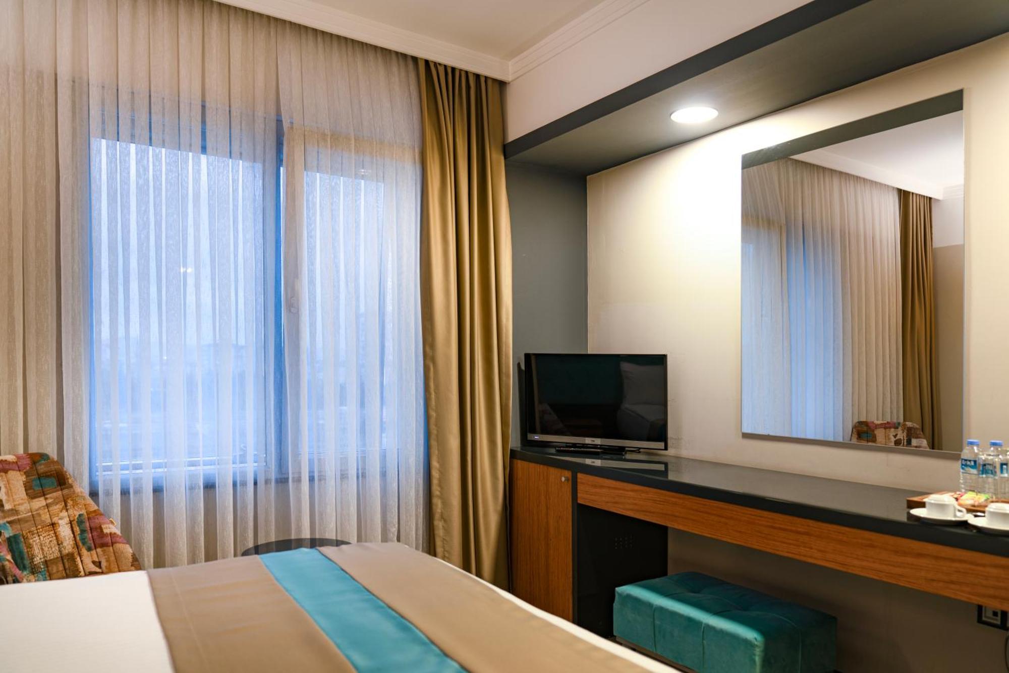 Hotel Fier Life Center