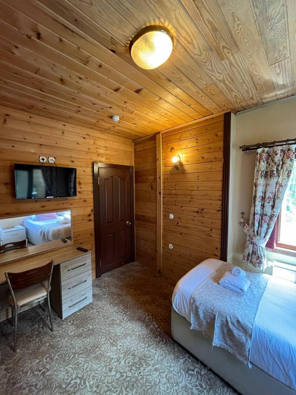 Hotel Paradise