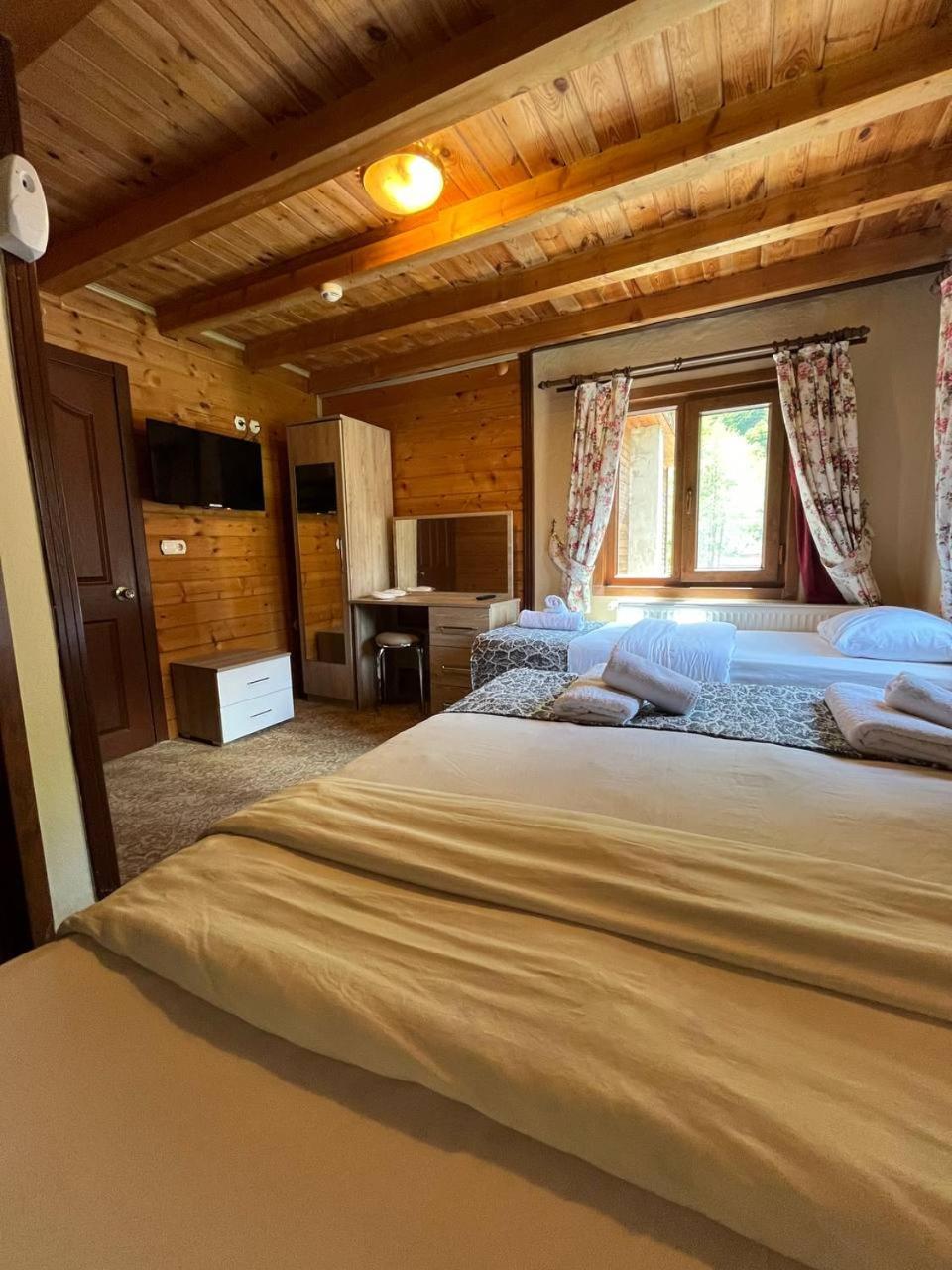 Hotel Paradise *