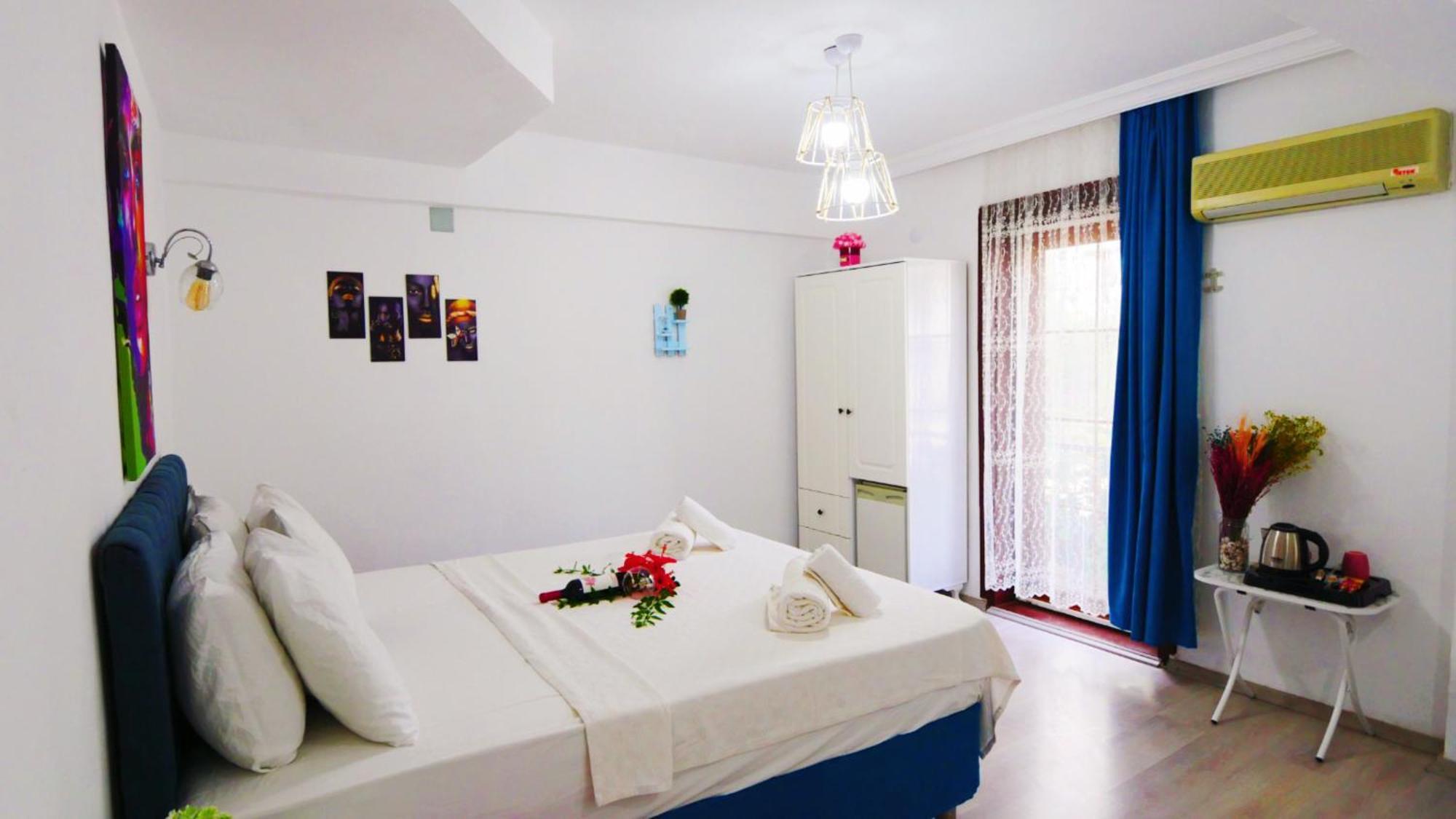 Papermoon & Aparthotel 3*