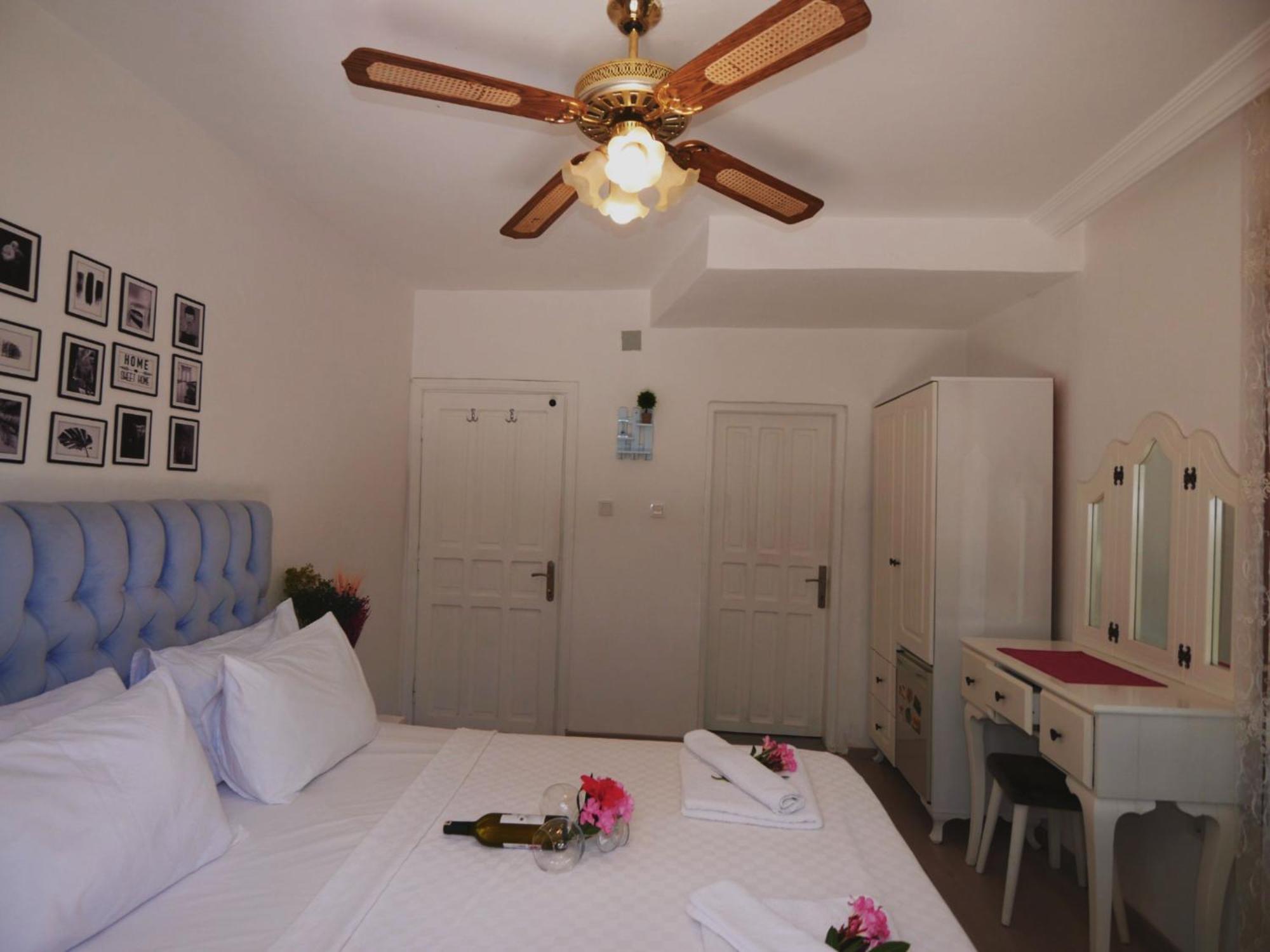 Papermoon & Aparthotel 3*