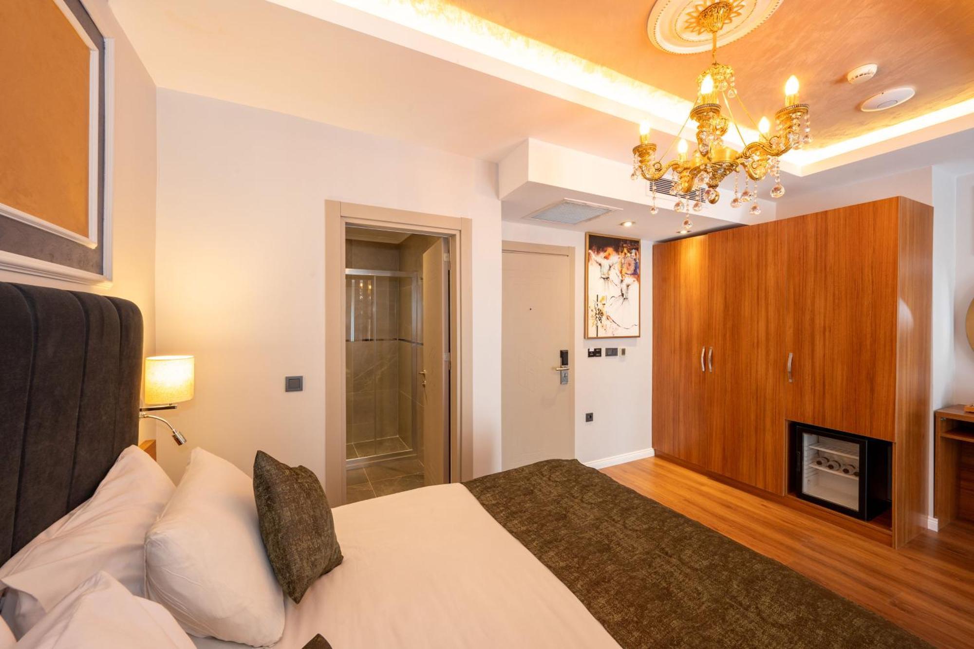 Hotel Harmony & Istanbul