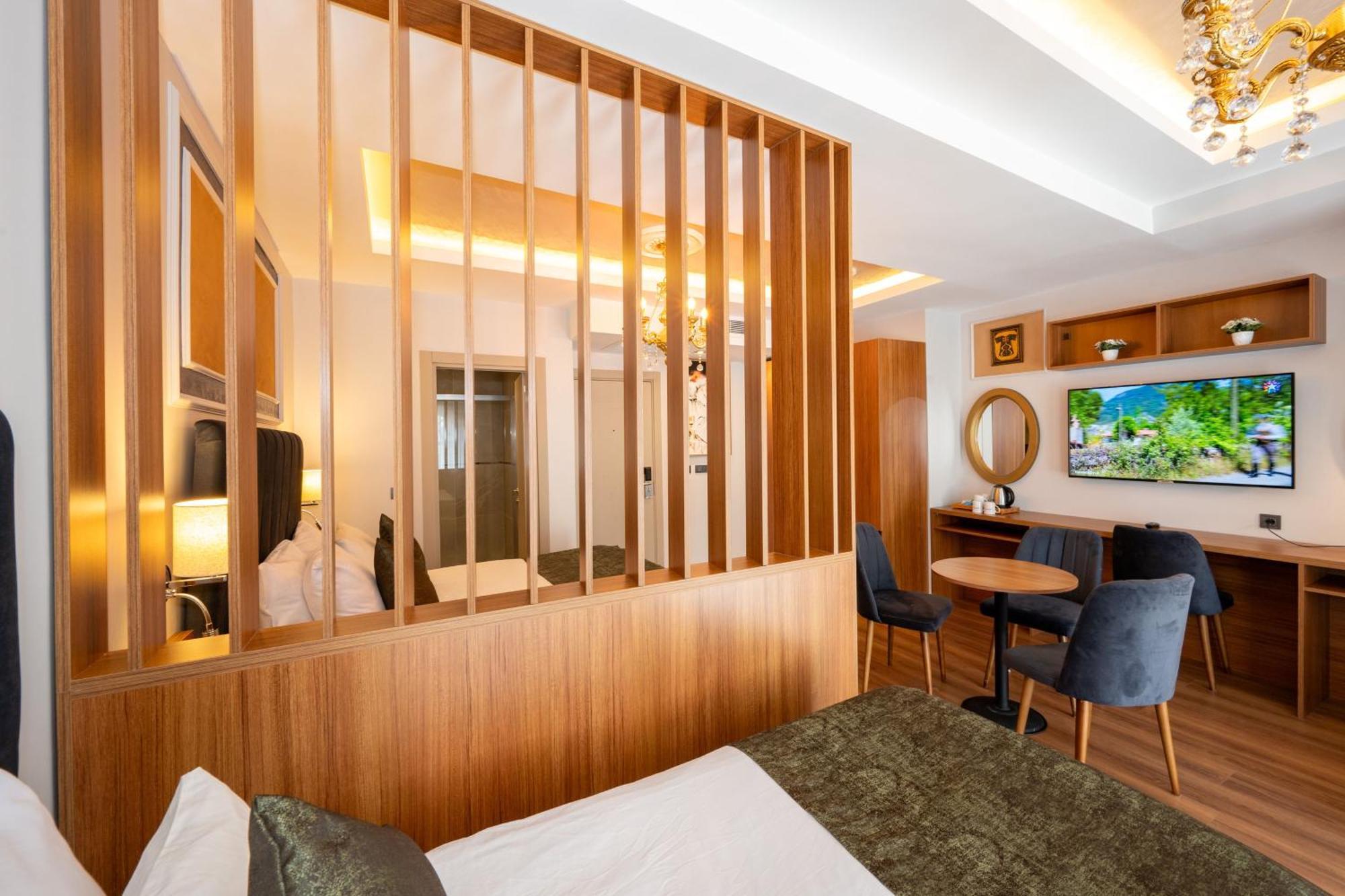 Harmony & Hotel