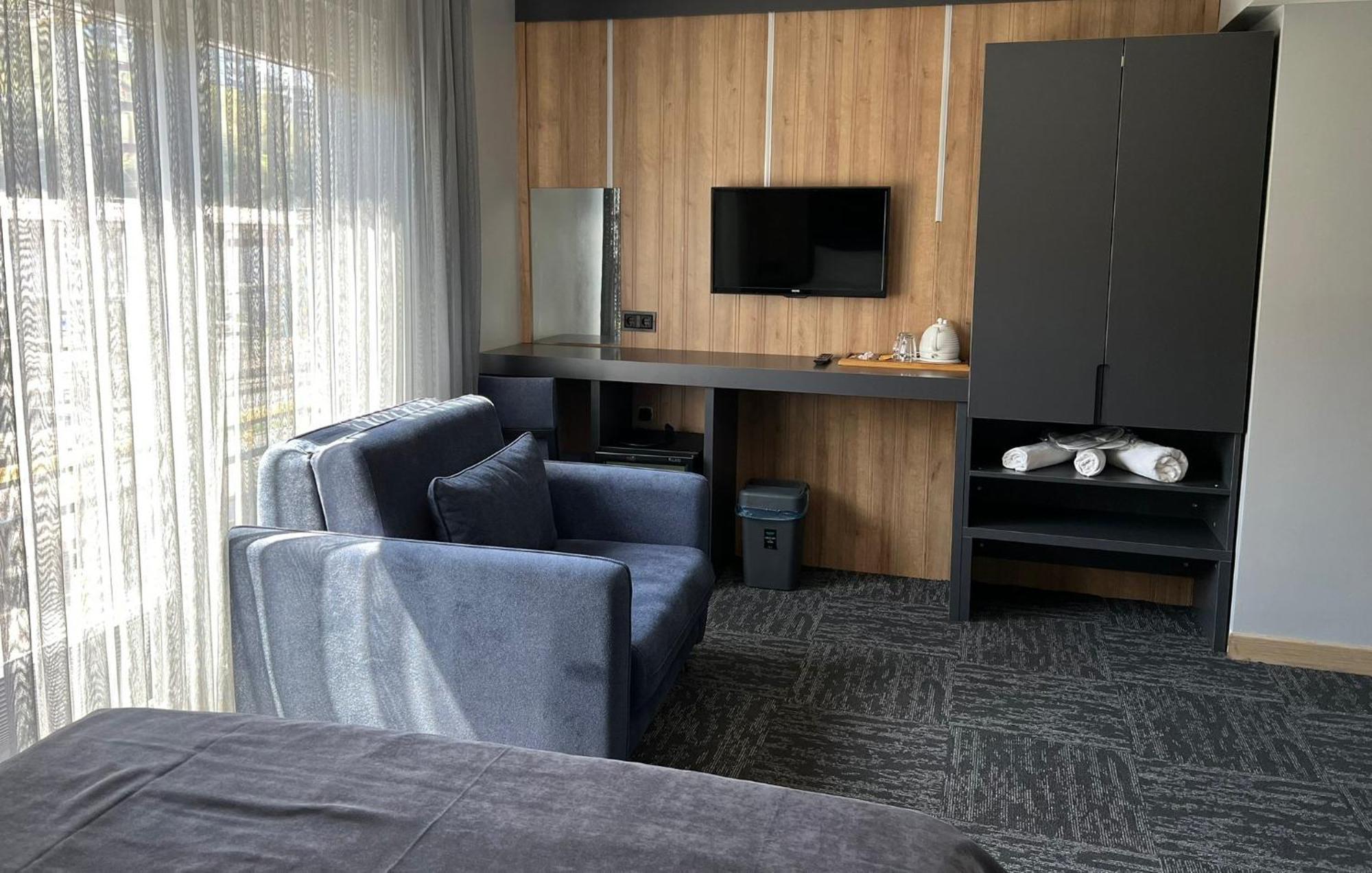 Hotel Fengo & 3*