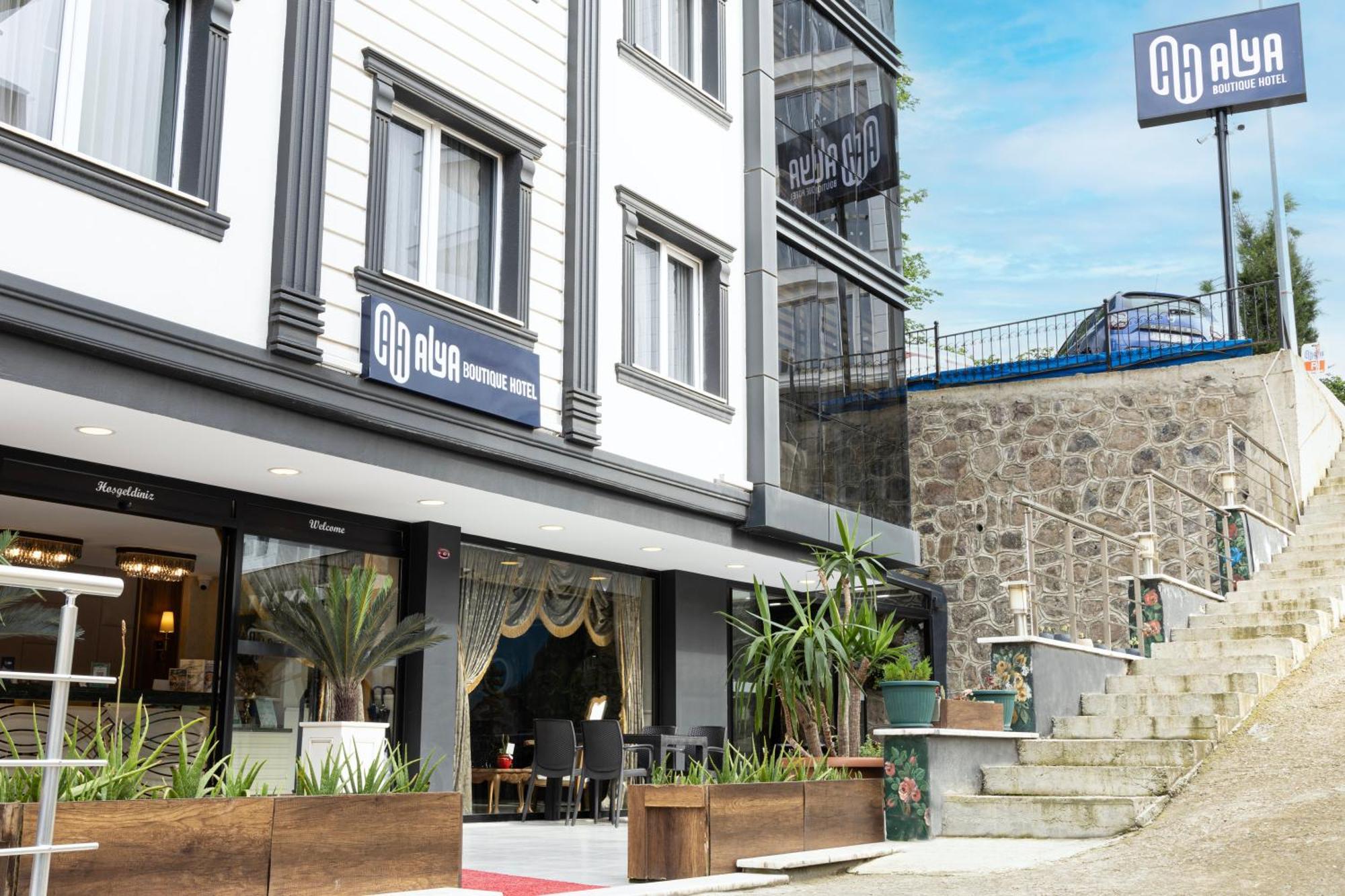 Hotel Alya *