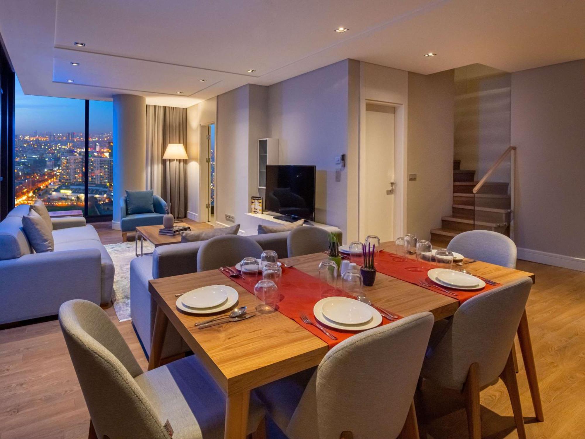 Movenpick Living West 5*