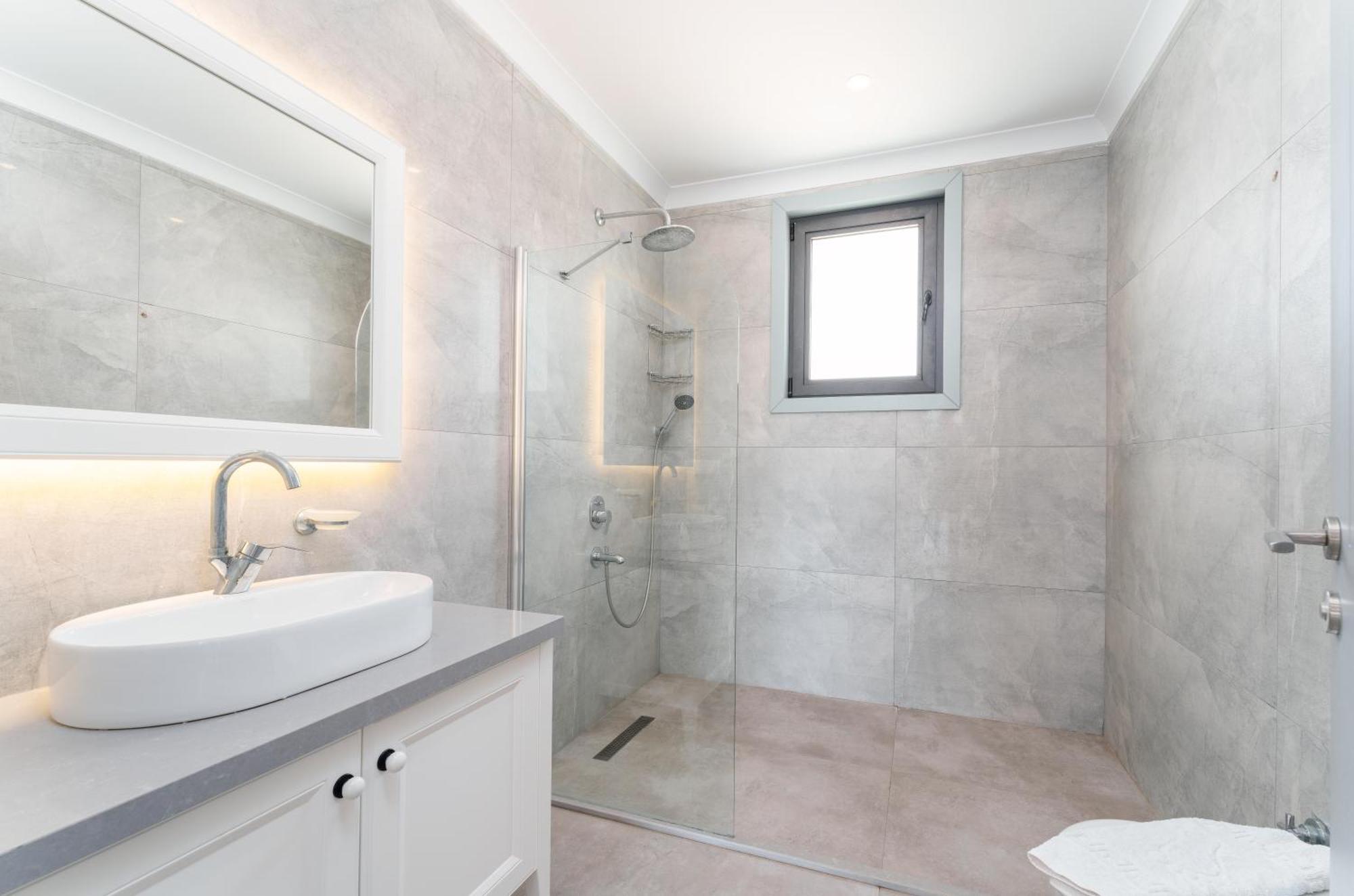 Villa Lamazi 3 *