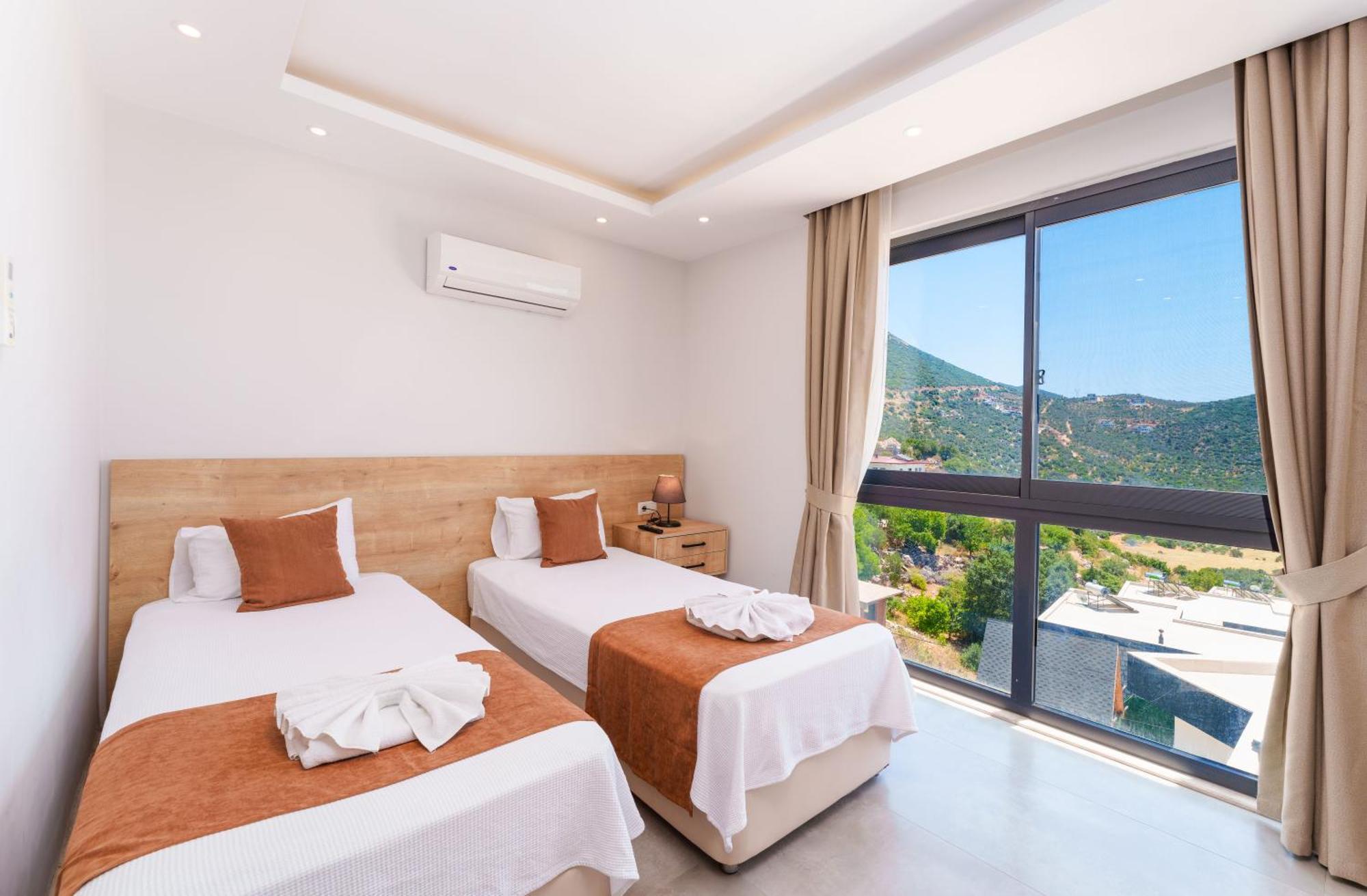 Lamazi 3 Villa
