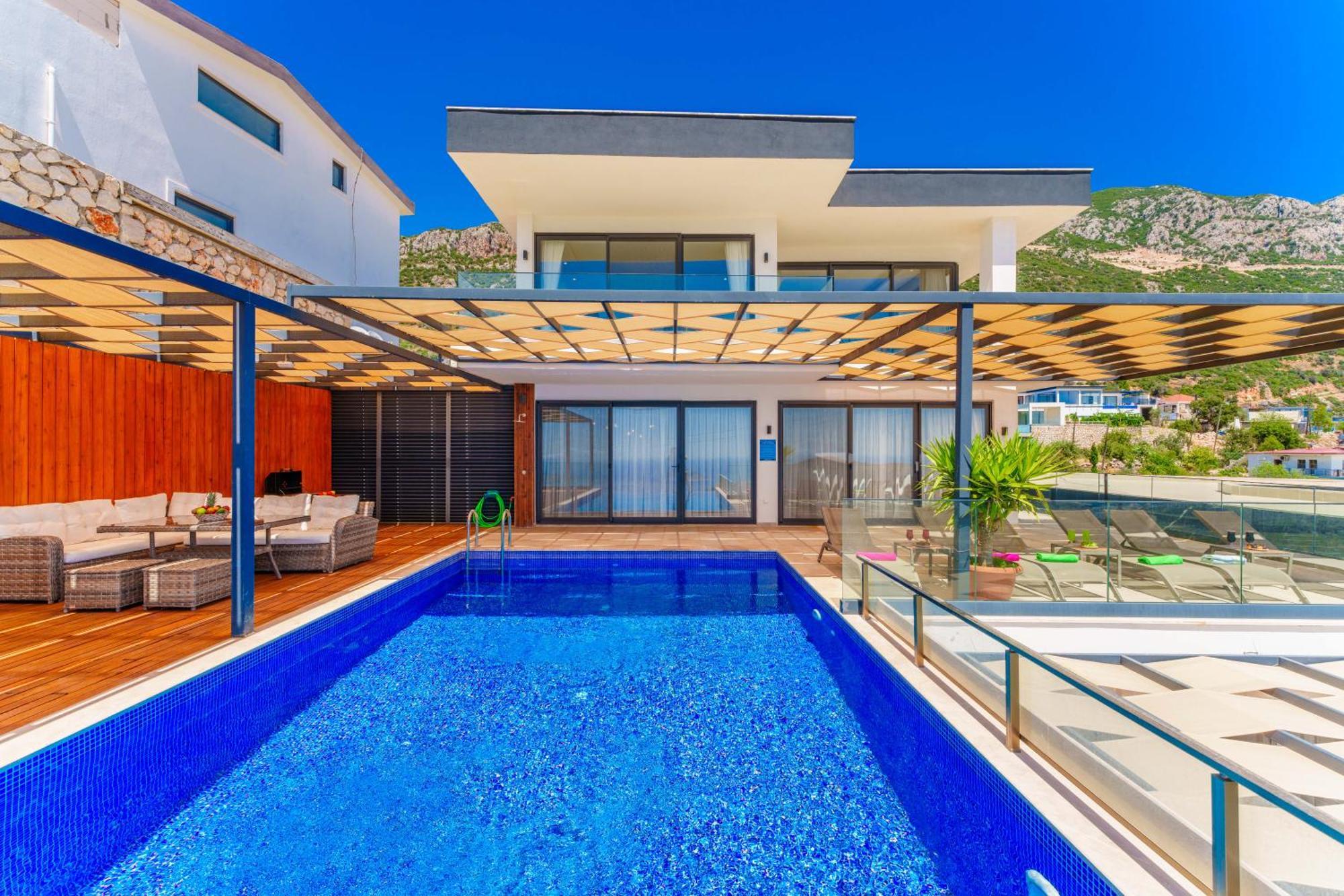Lamazi 3 * Kalkan