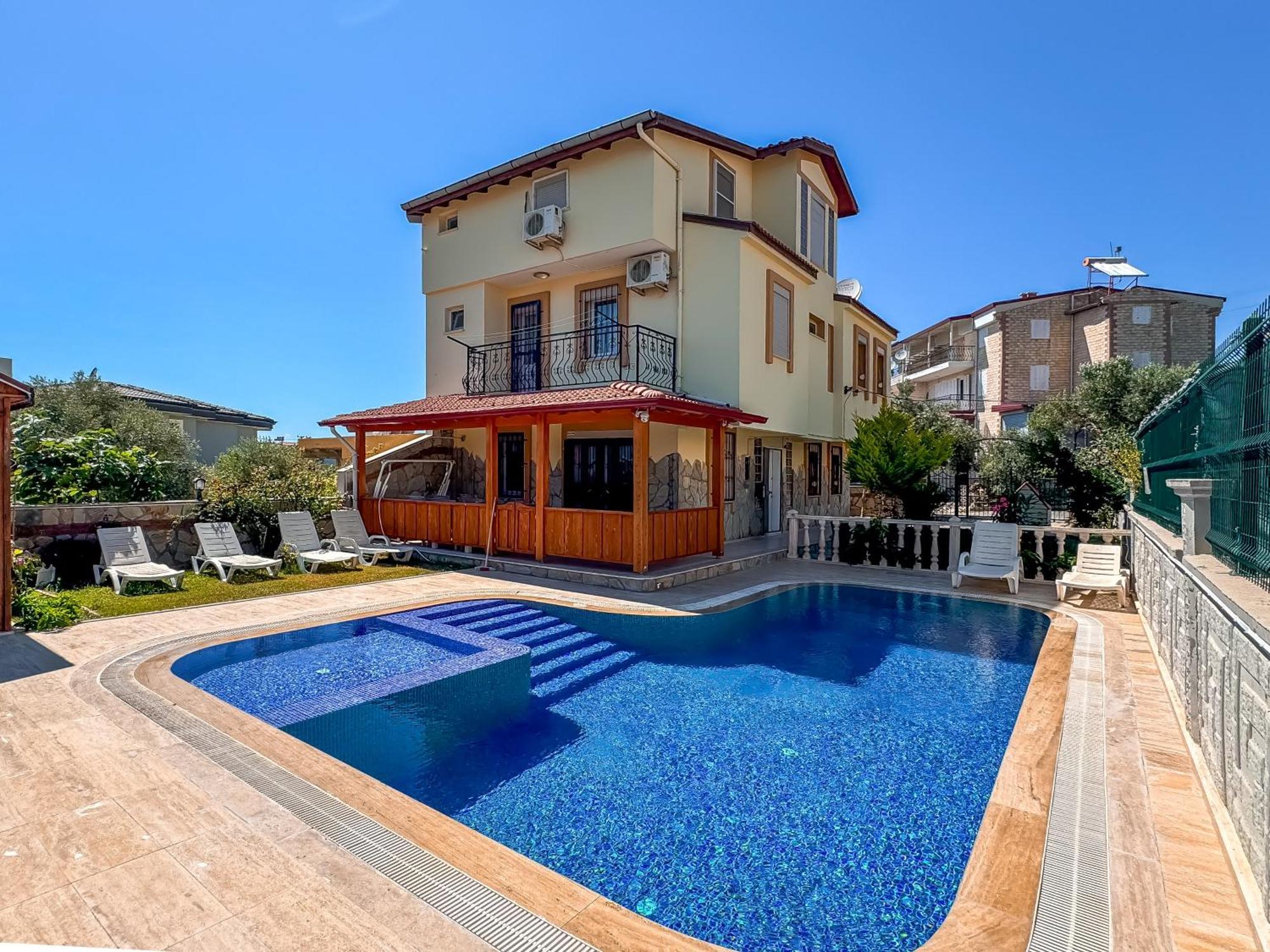 Elma Villa