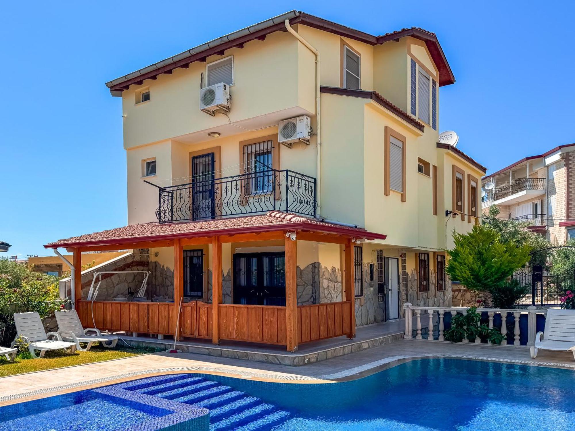 Elma * Kusadasi