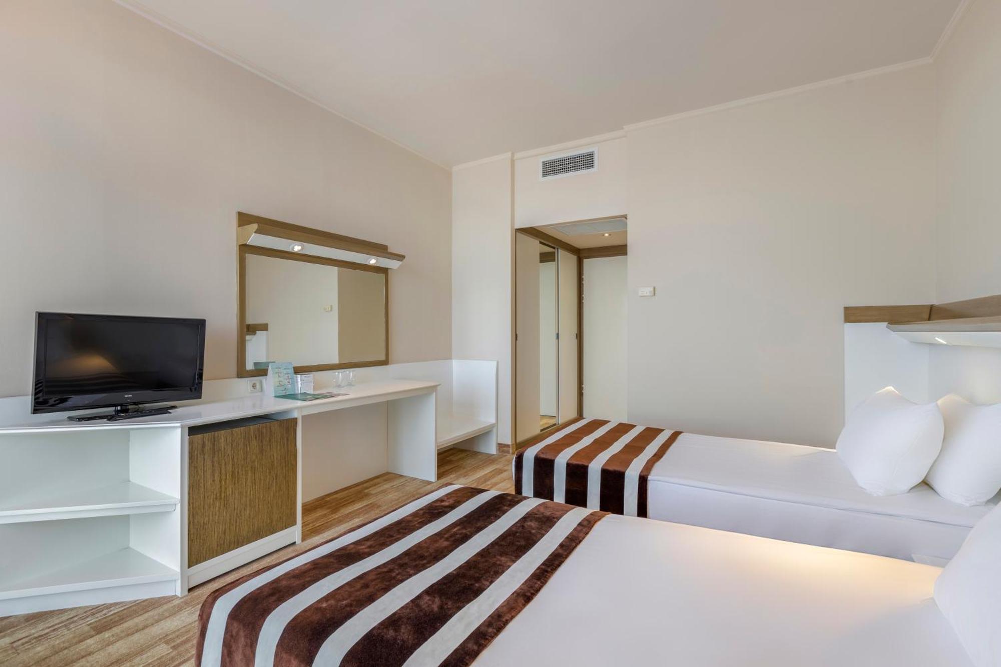 Hotel Max 5*