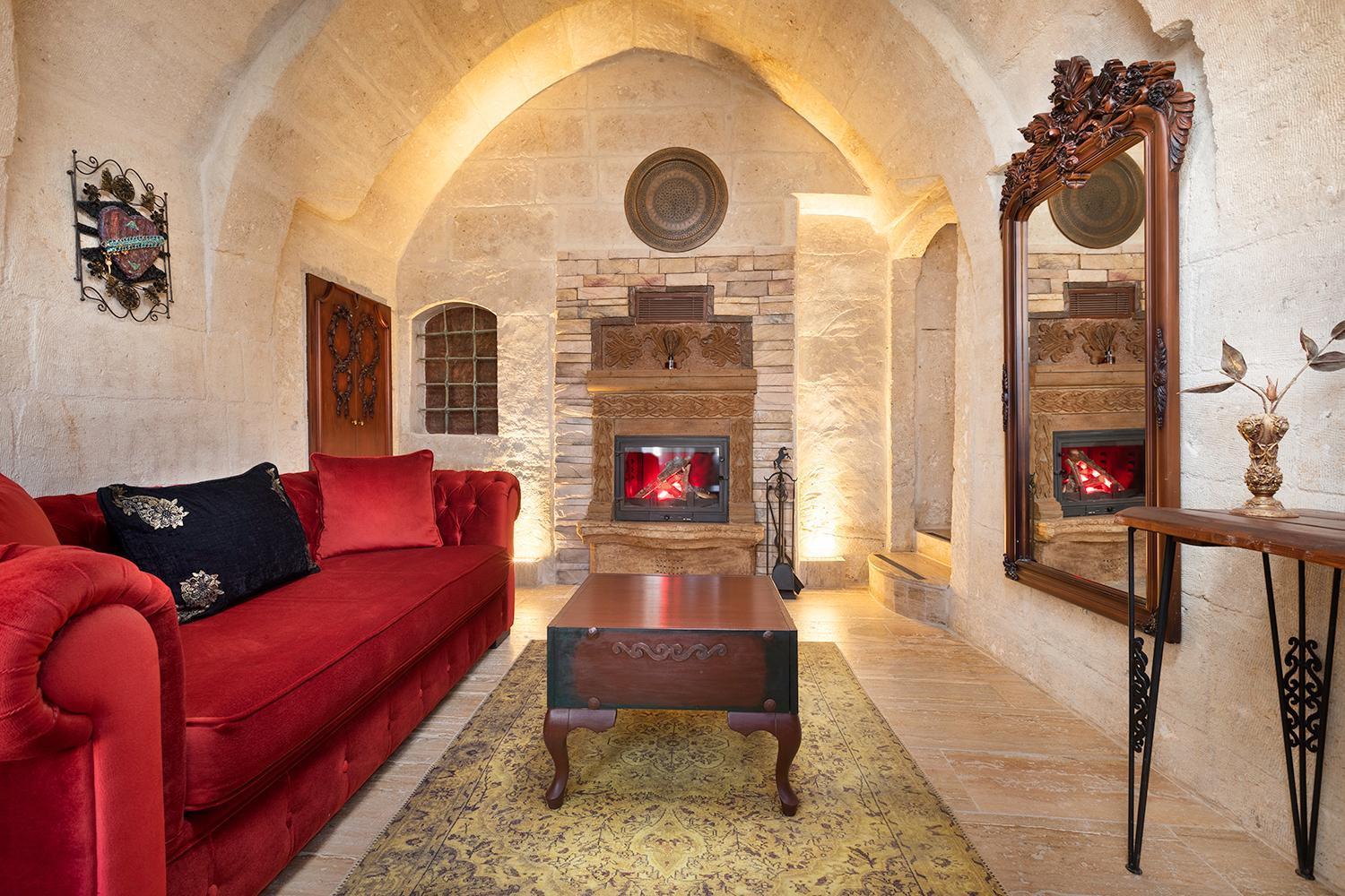 Hotel Elysion Cave