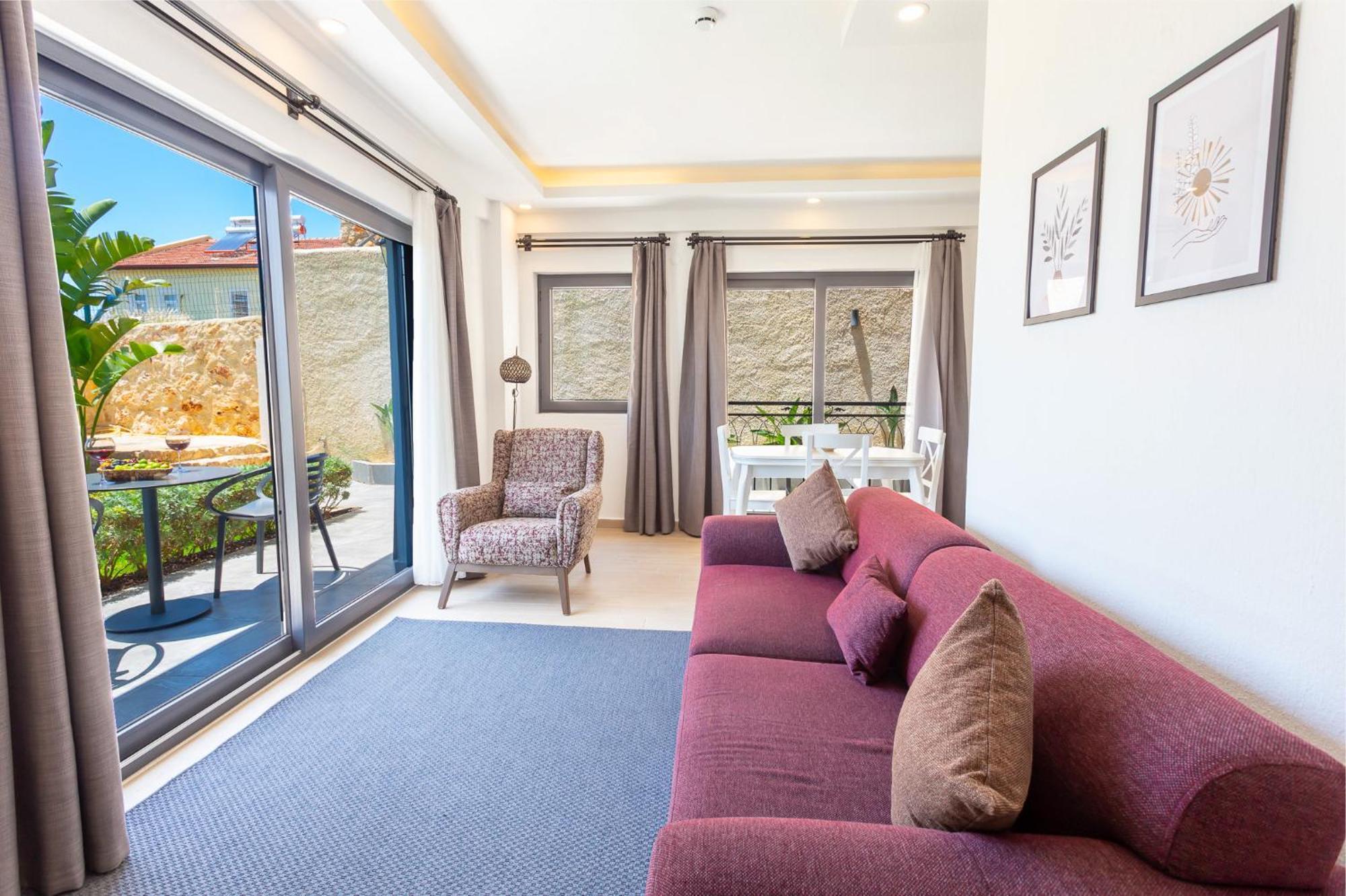 Aparthotel Lobelya 3*