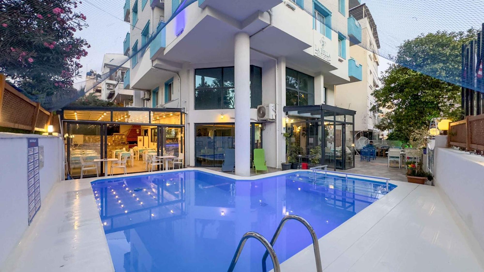 La Bella 3* Kusadasi