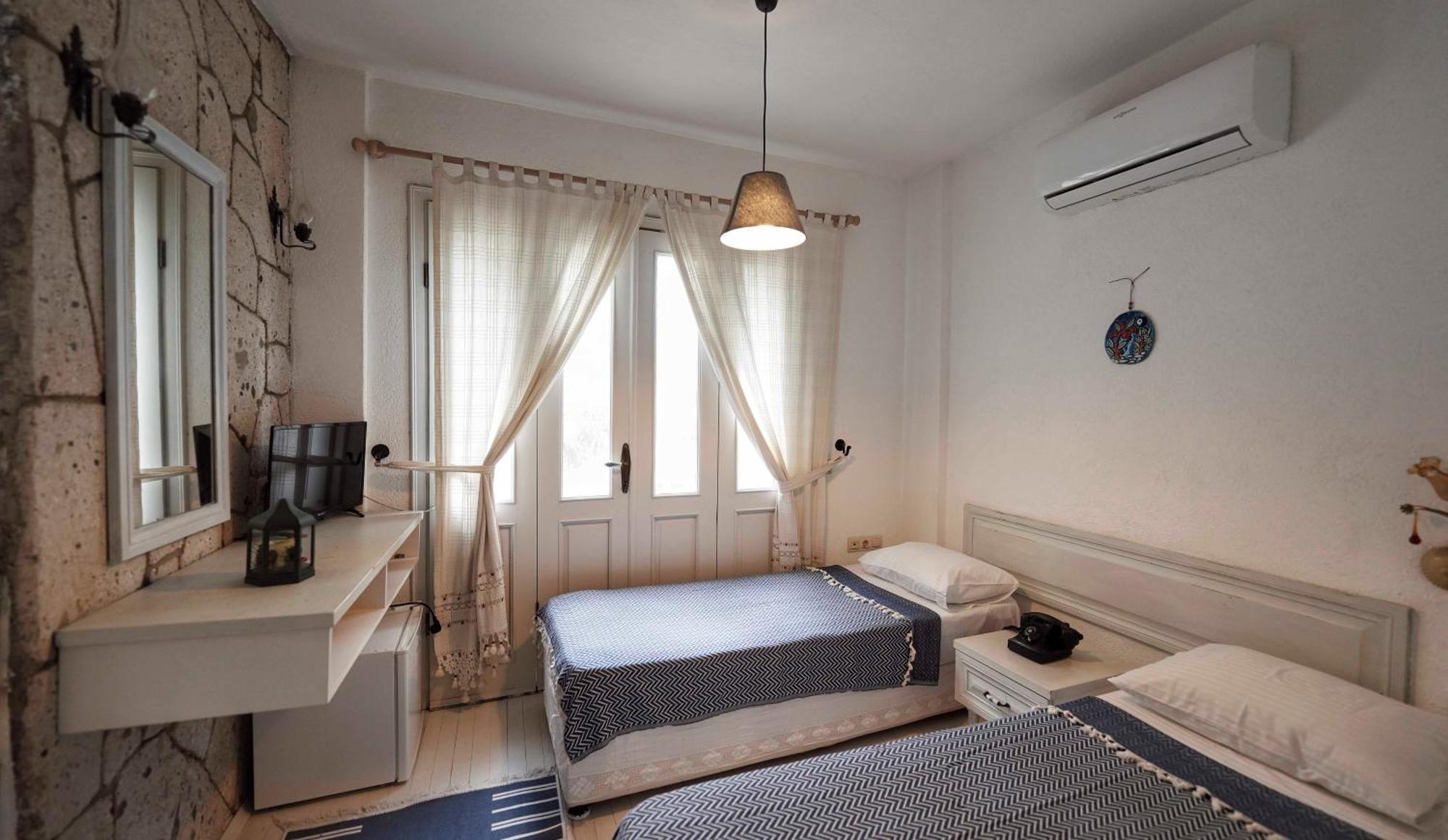 Tash Mekan Hotel 3*