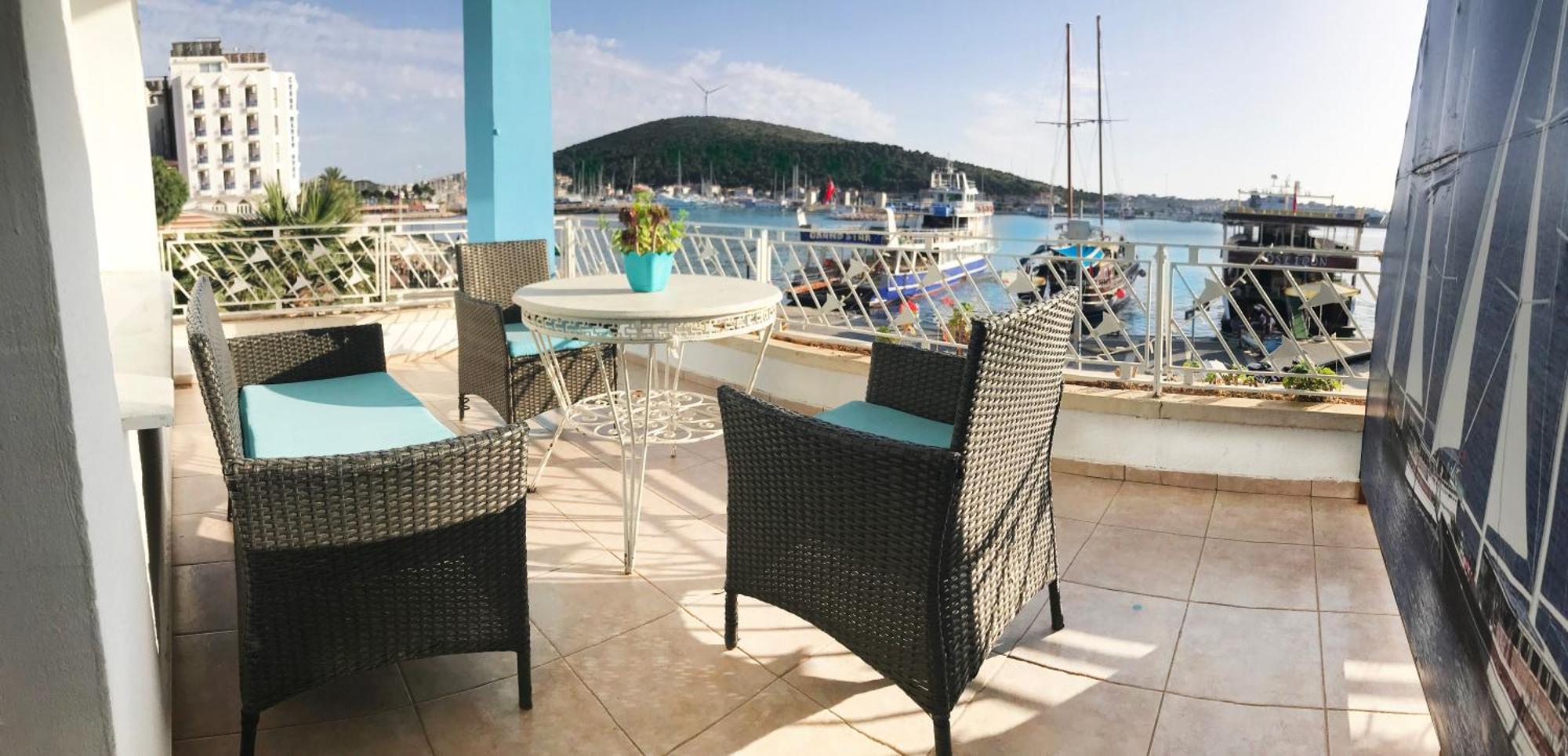 Vongole Hotel *