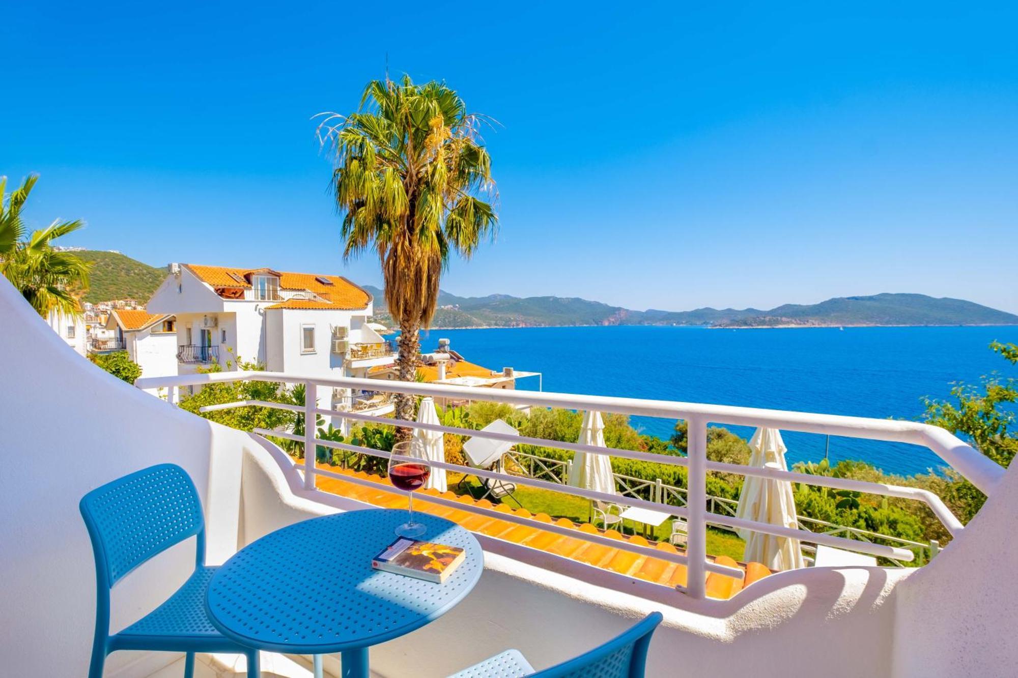Hotel Payam 4*
