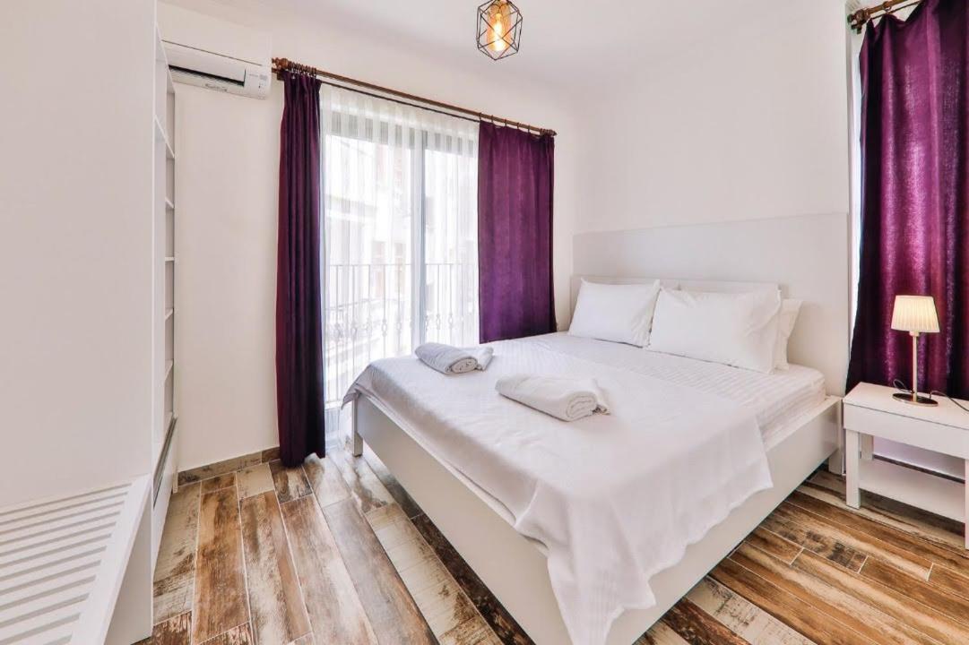 Sanisu Apartment