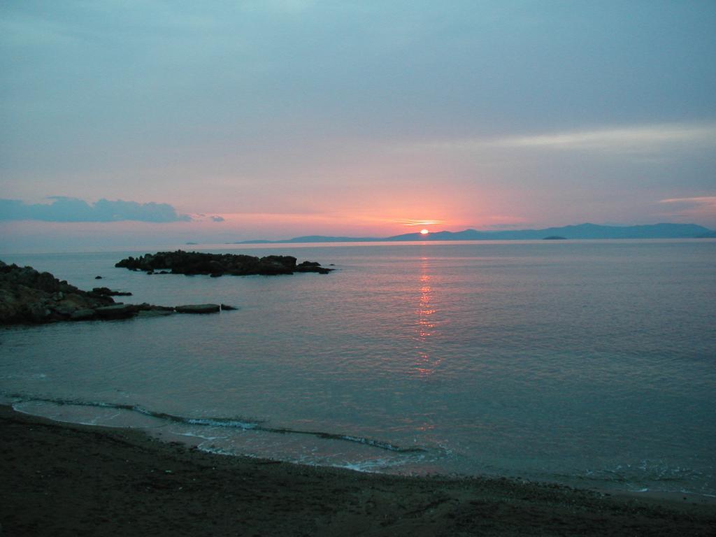 Rainbow Bay Hotel *