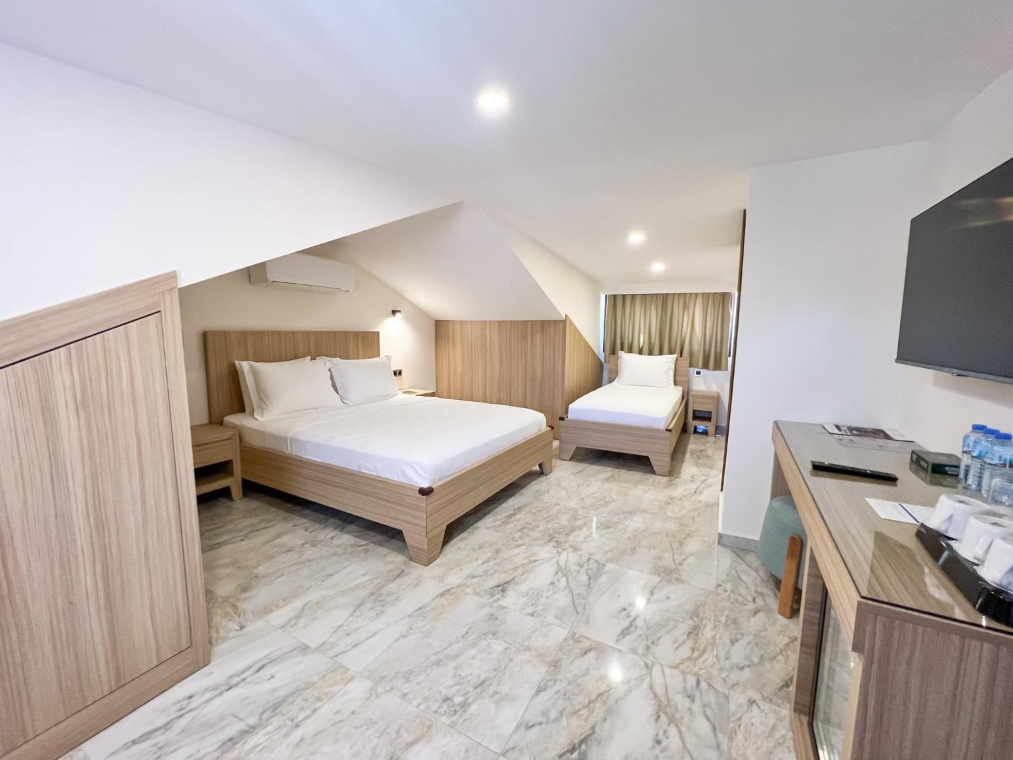 Hotel Dna (adults Only)