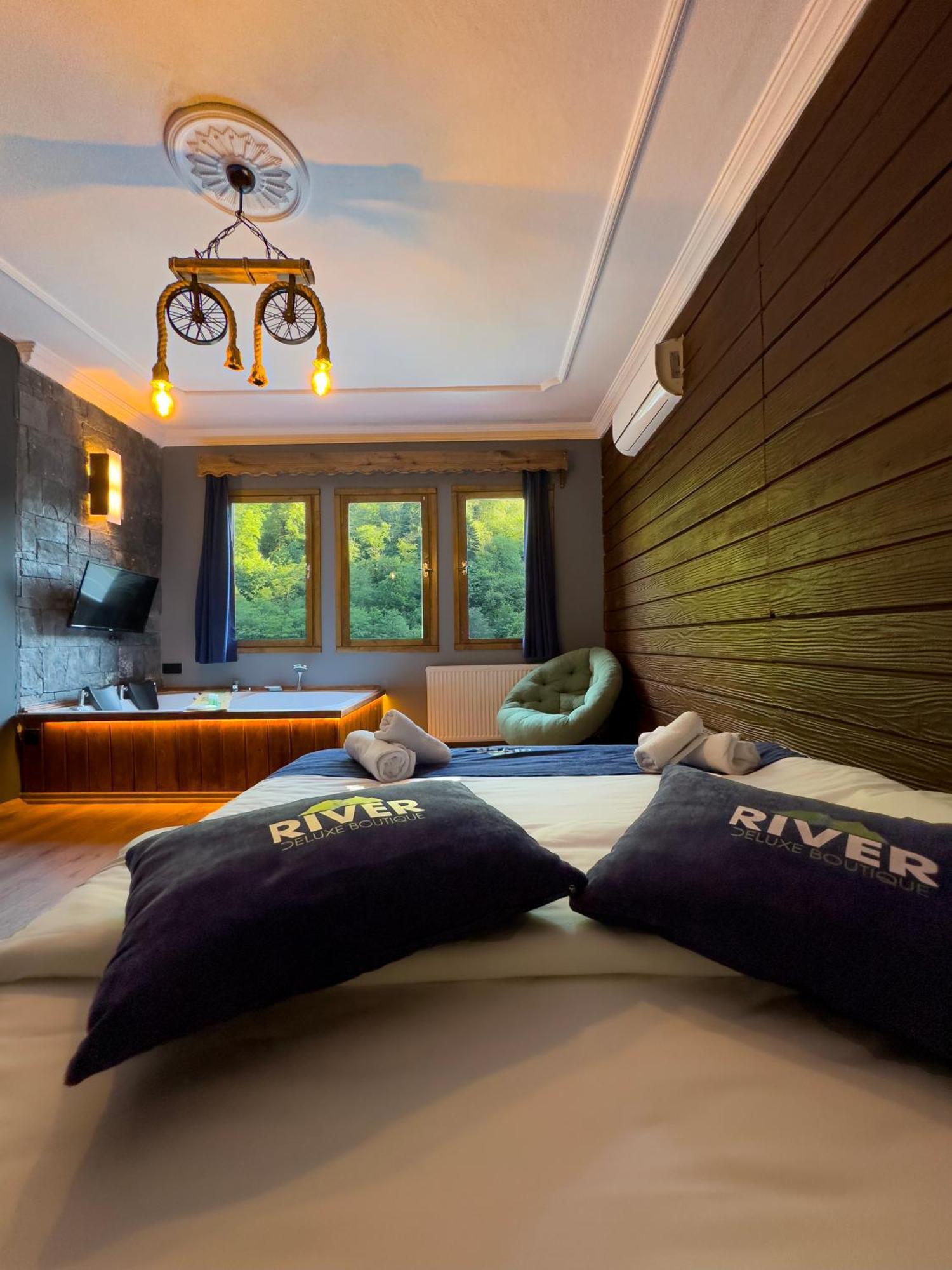 Hotel River Deluxe Camlihemsin