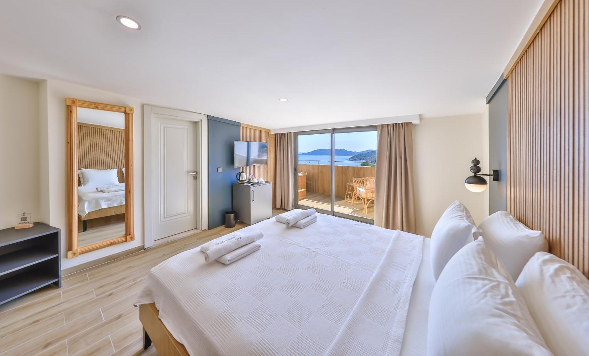 Hotel Athena *