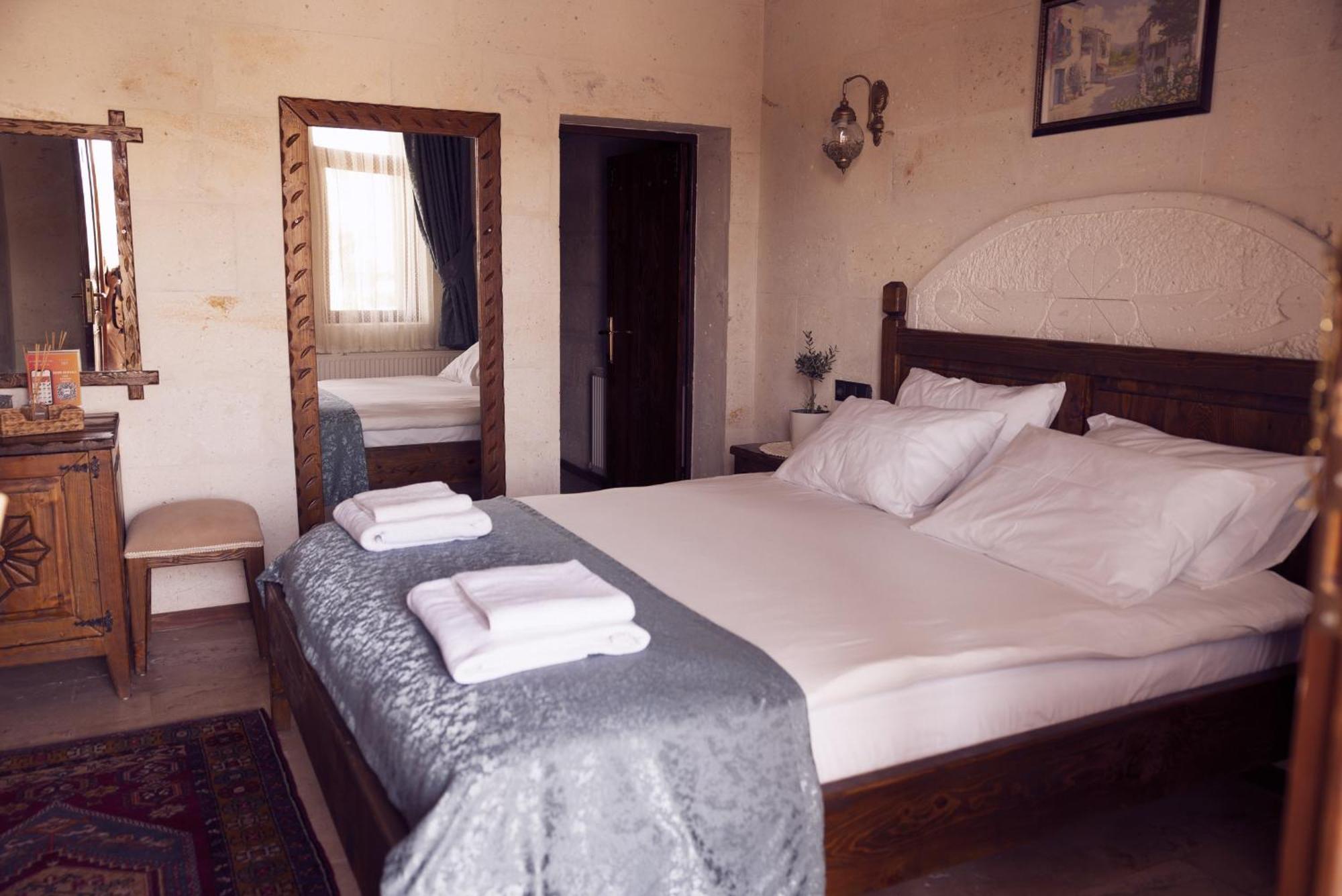 Stone Age Homestay