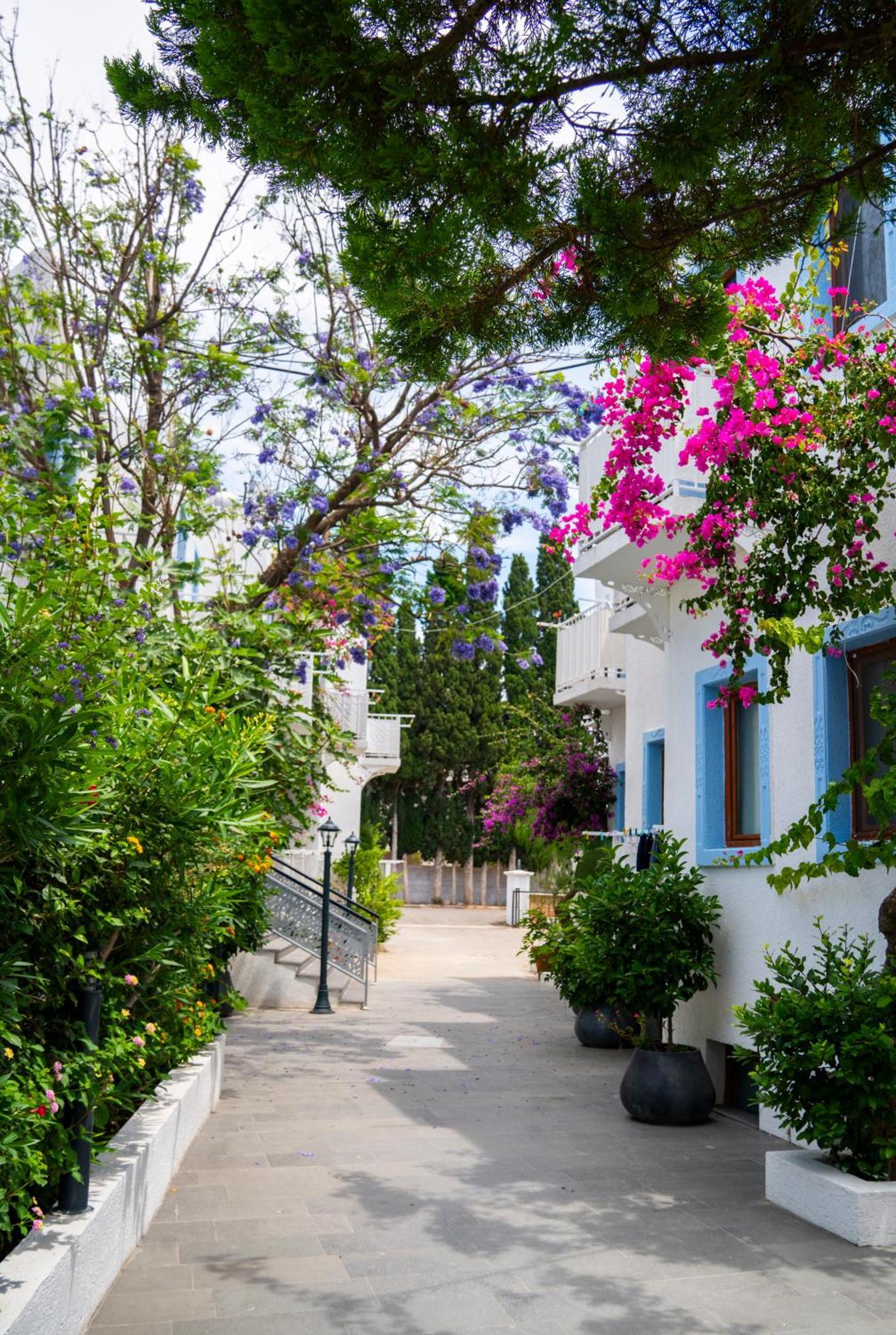 Manuela Boutique Hotel 3*