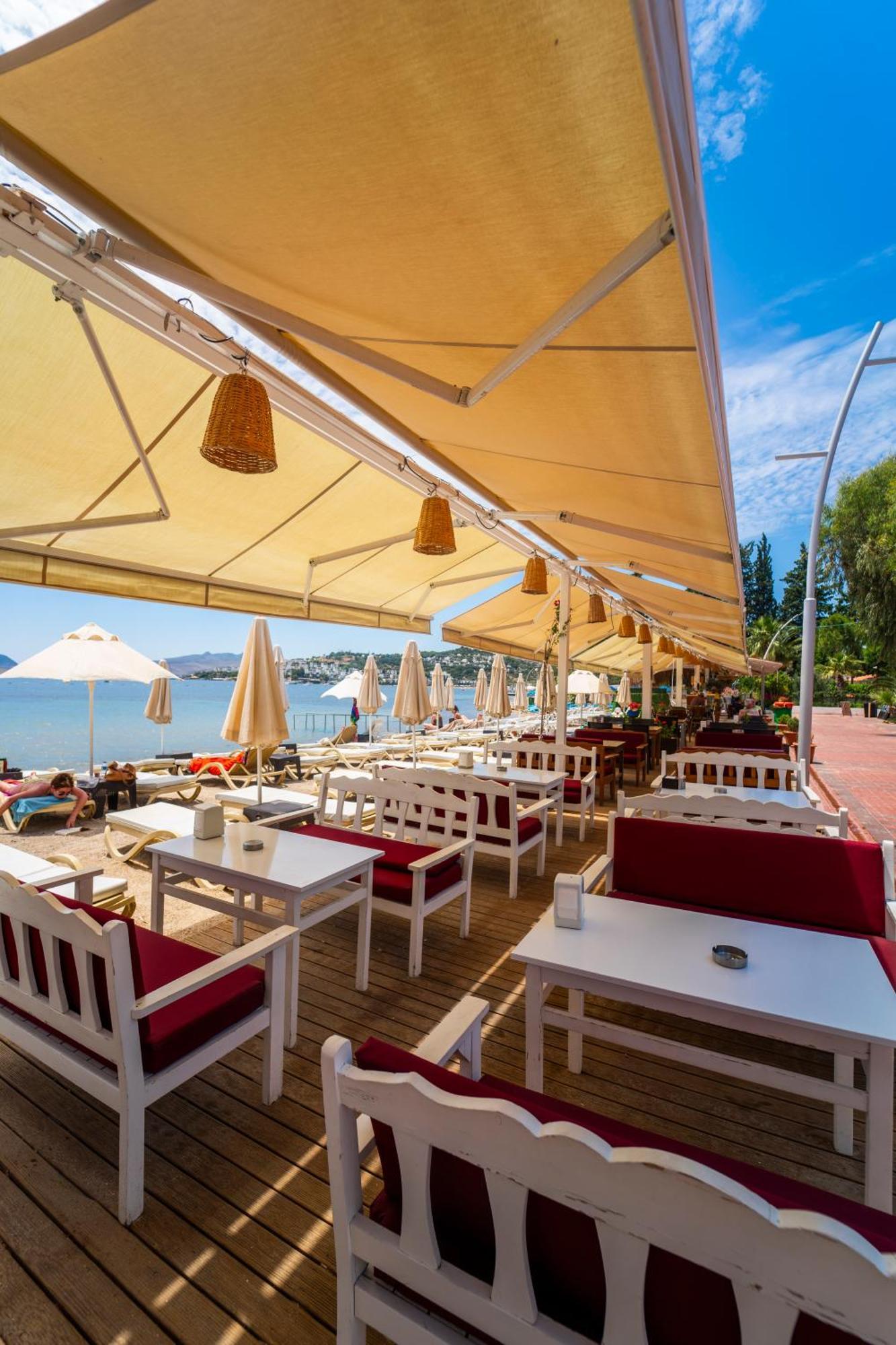 Manuela Boutique Hotel 3*