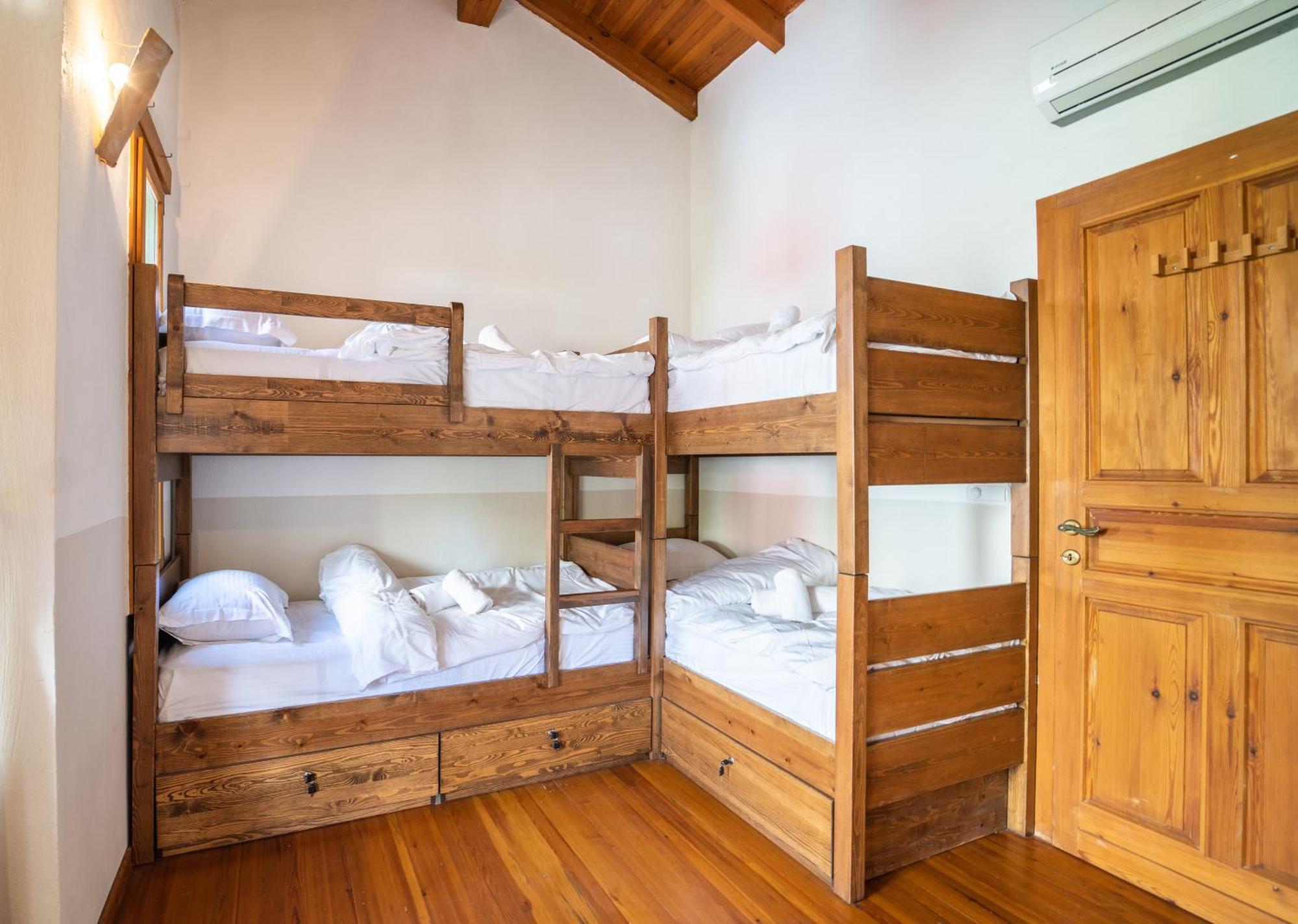 Banana Food & - Adults Only Hotel 3*