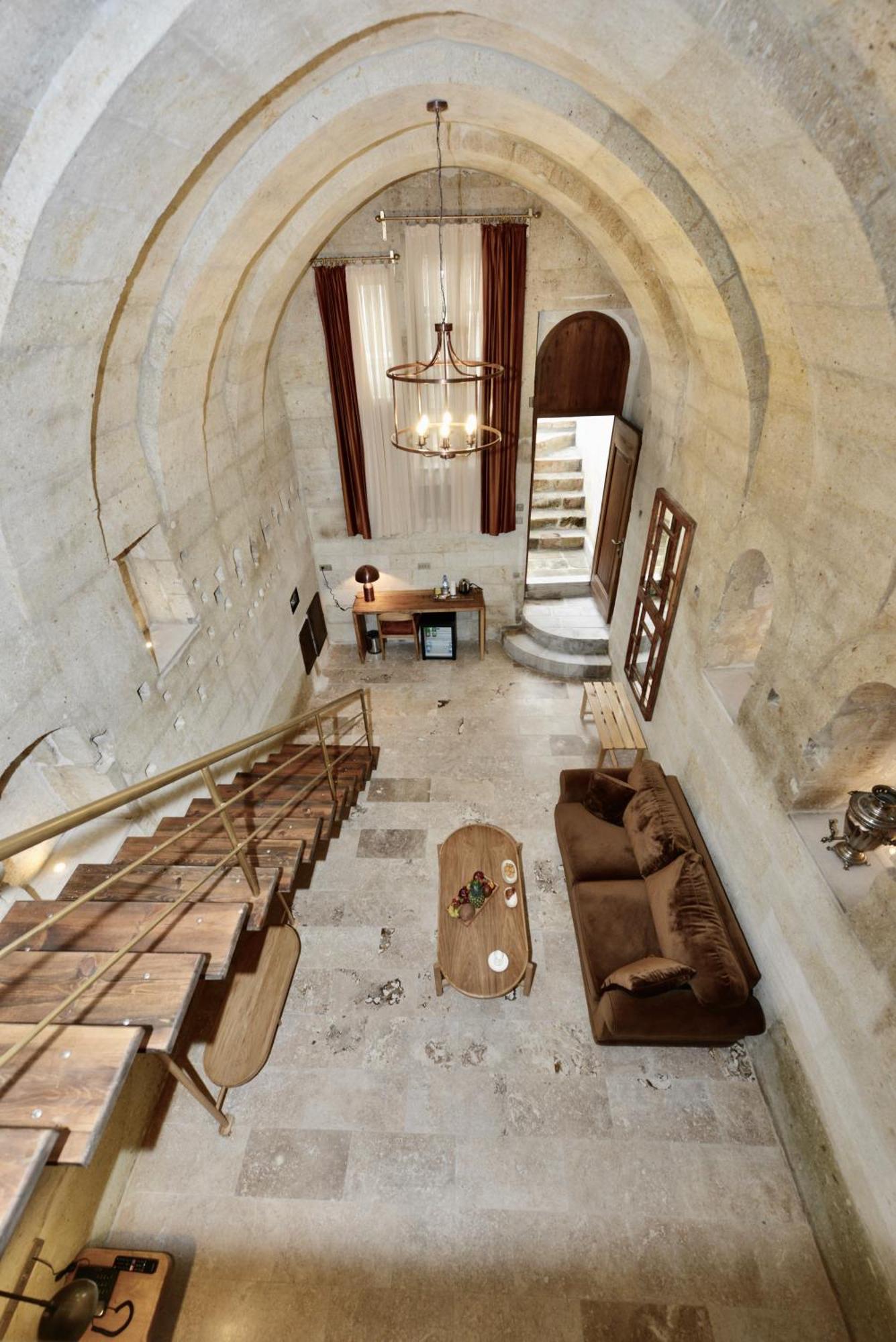 Hotel Evanthia Cave