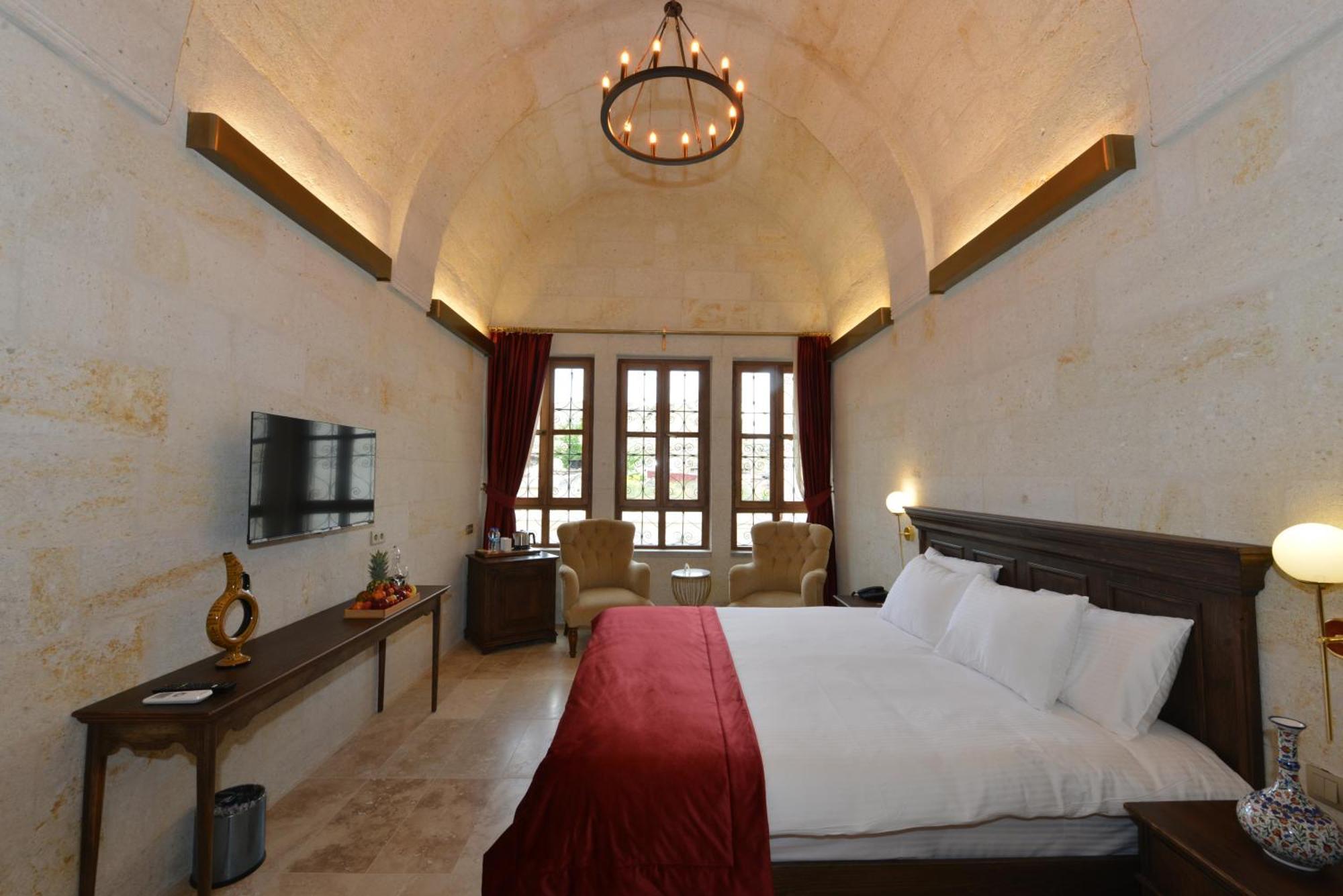 Hotel Evanthia Cave 5*